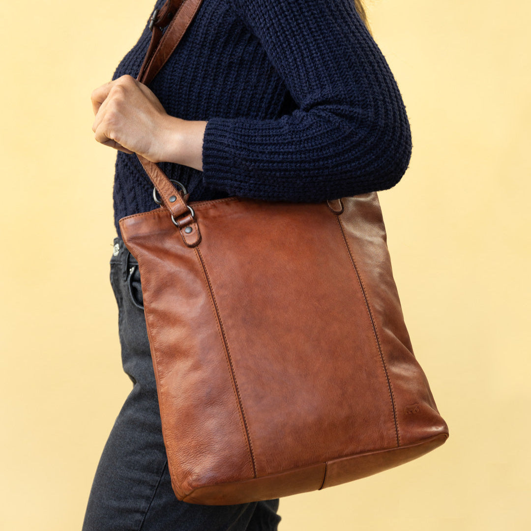 Rugzak/schoudertas 'Sandy' L cognac COGNAC