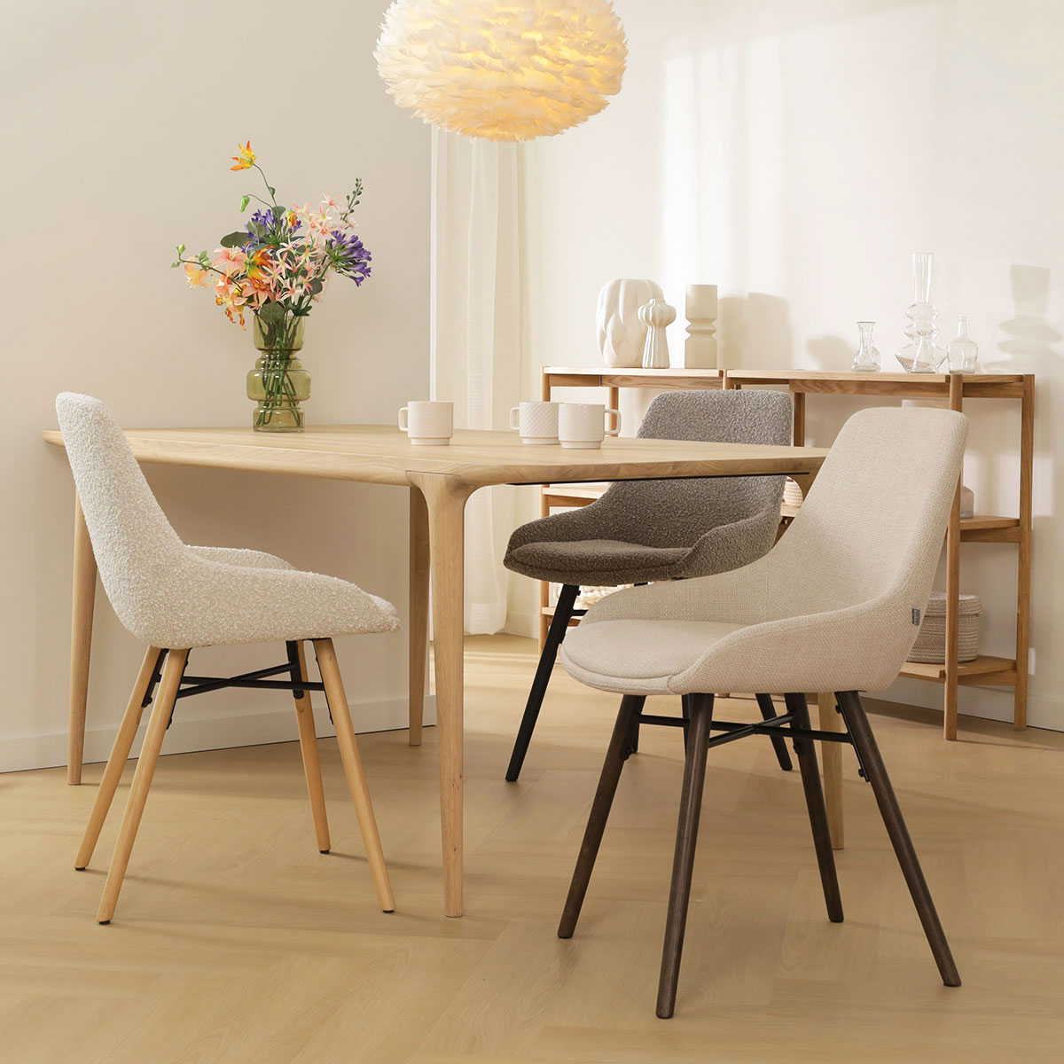 Eetkamerstoel Nena-Isa beige - naturel onderstel