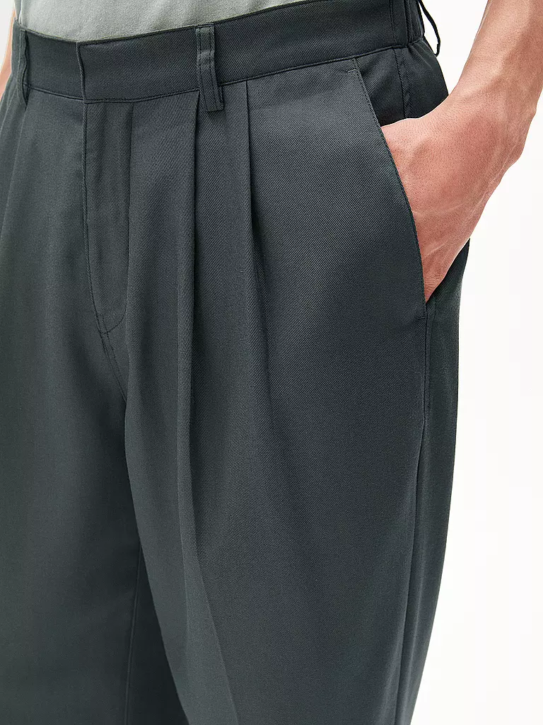 ARMEDANGELS Chino CESAAR dunkelgrün