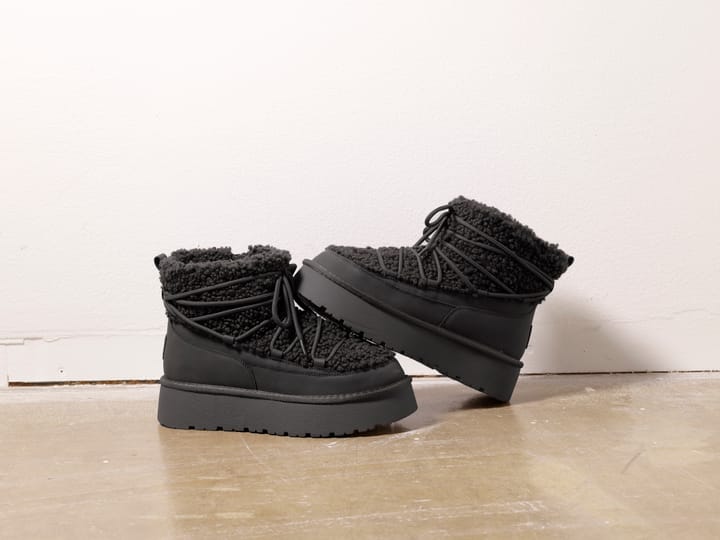 Trendy boots