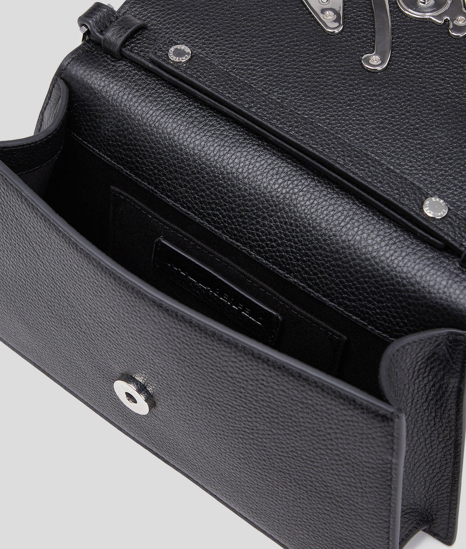 SAC PORTÉ ÉPAULE CLOUTÉ K/SIGNATURE