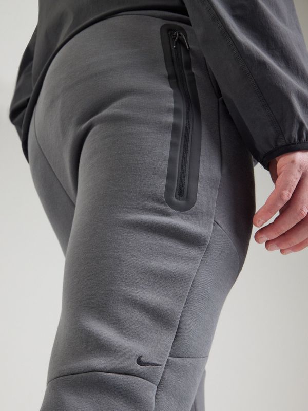 Nike - Tech Fleece - Joggingbroek - Donkergrijs - Turquoise - Zwart