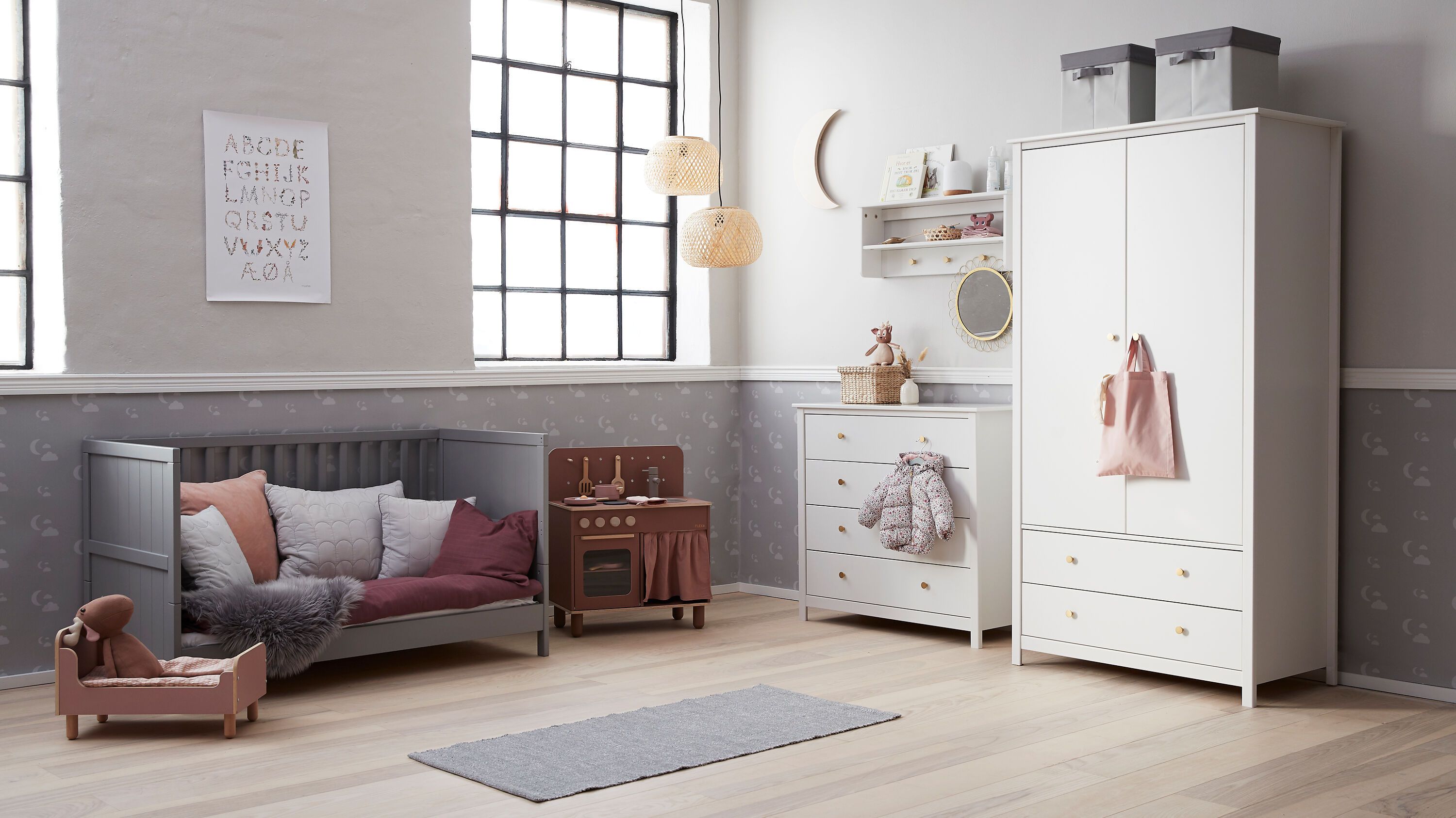 LUNA Babybett Grau 140x70cm gerillt - Grau / B: 74.6 cm x T: 144.4 cm x H: 83.6 cm