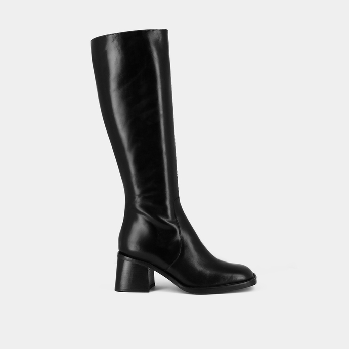 Bottes à talons épais et bouts carrés  en cuir noir