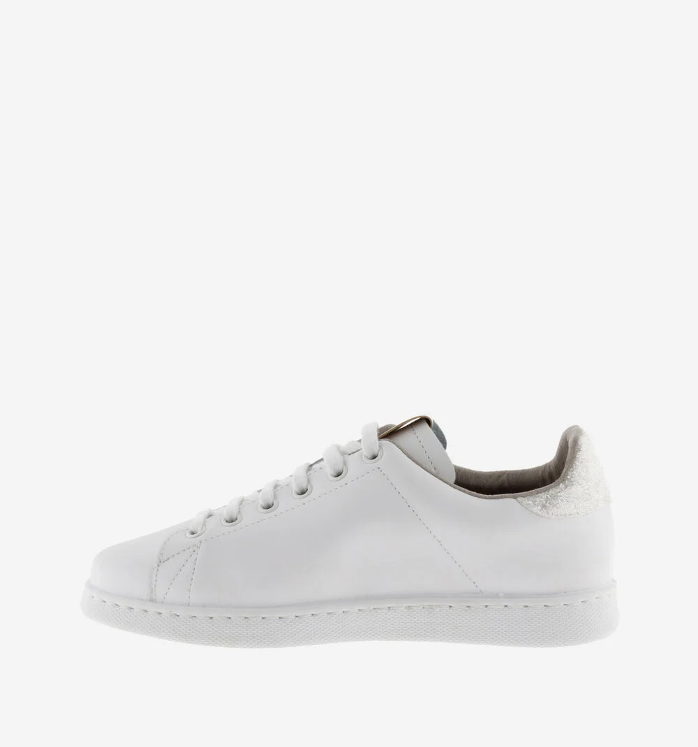 TENIS CUIR & COPEAUX GLITTER Baskets blanches en cuir et détails glitter BLANCO