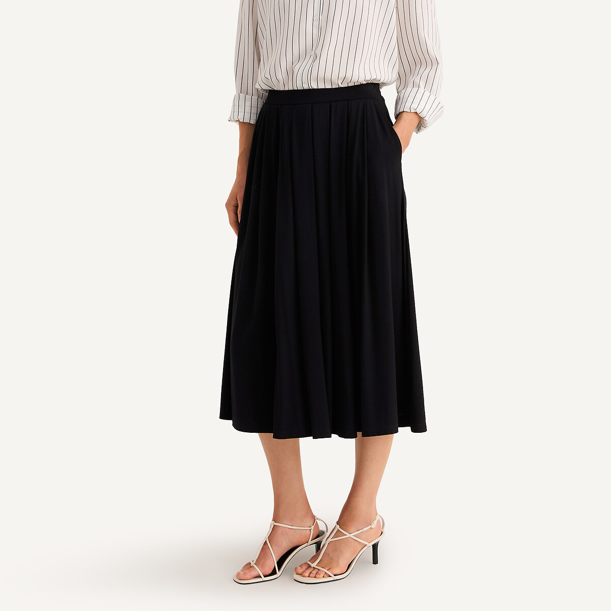 ANNE WEYBURN<br>Saia midi de malha ampla