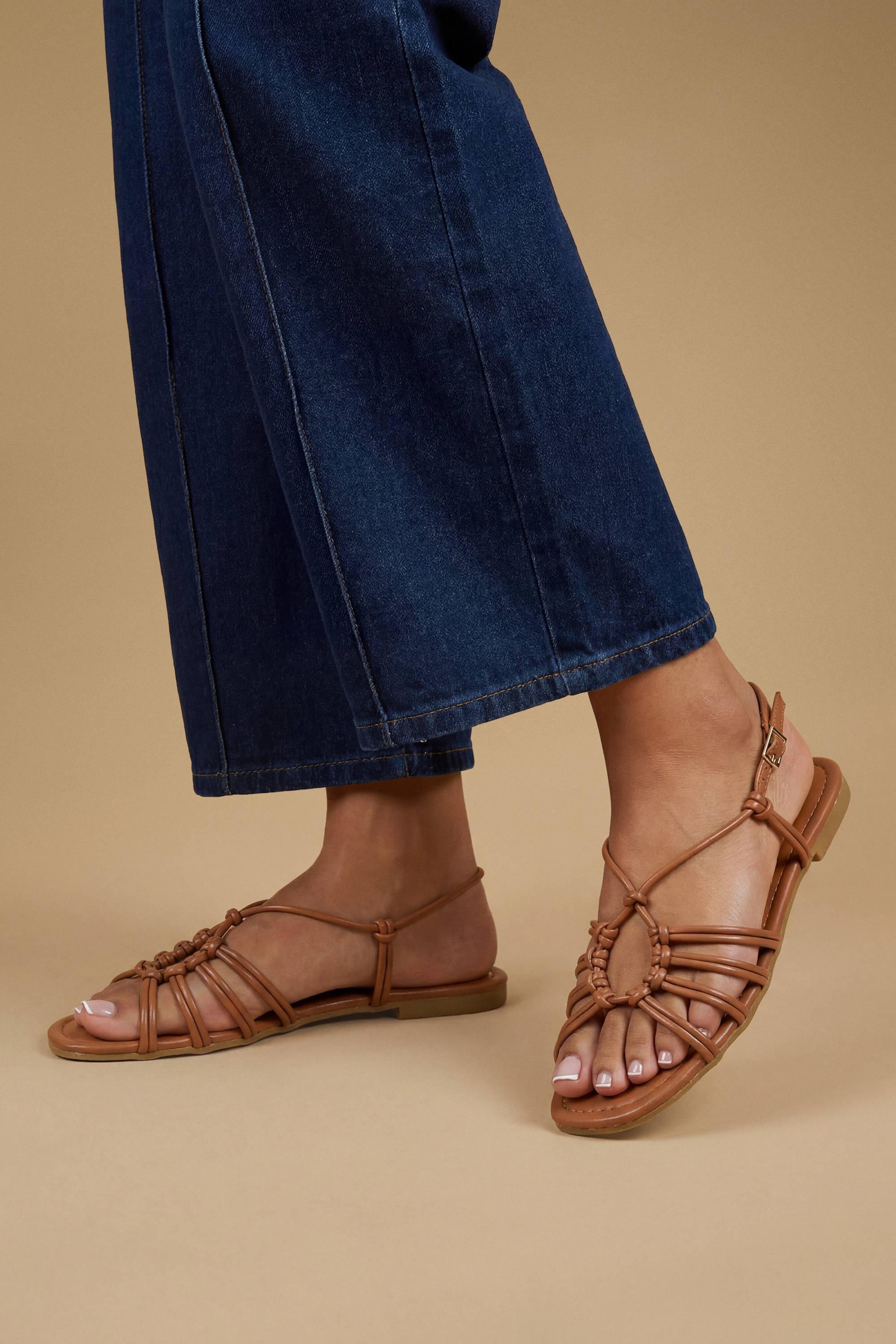 Oasis Sandales Plates À Bout Ouvert Avec Brides En Synthétiquecuir Clara