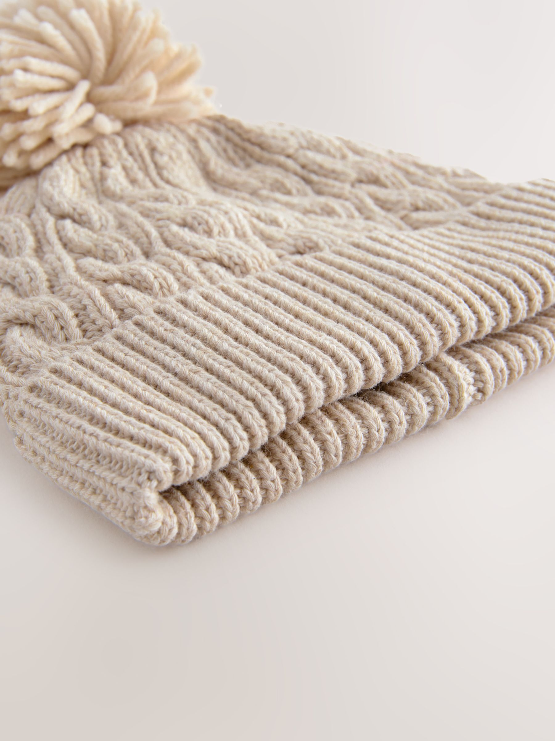 Crème - Gebreide kabel Beanie-muts met pompom