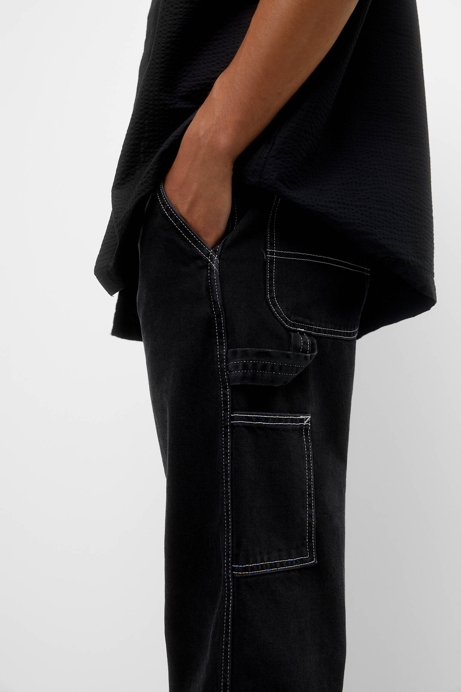 CALÇA JEANS BÁSICA DE CARPINTEIRO - PRETA