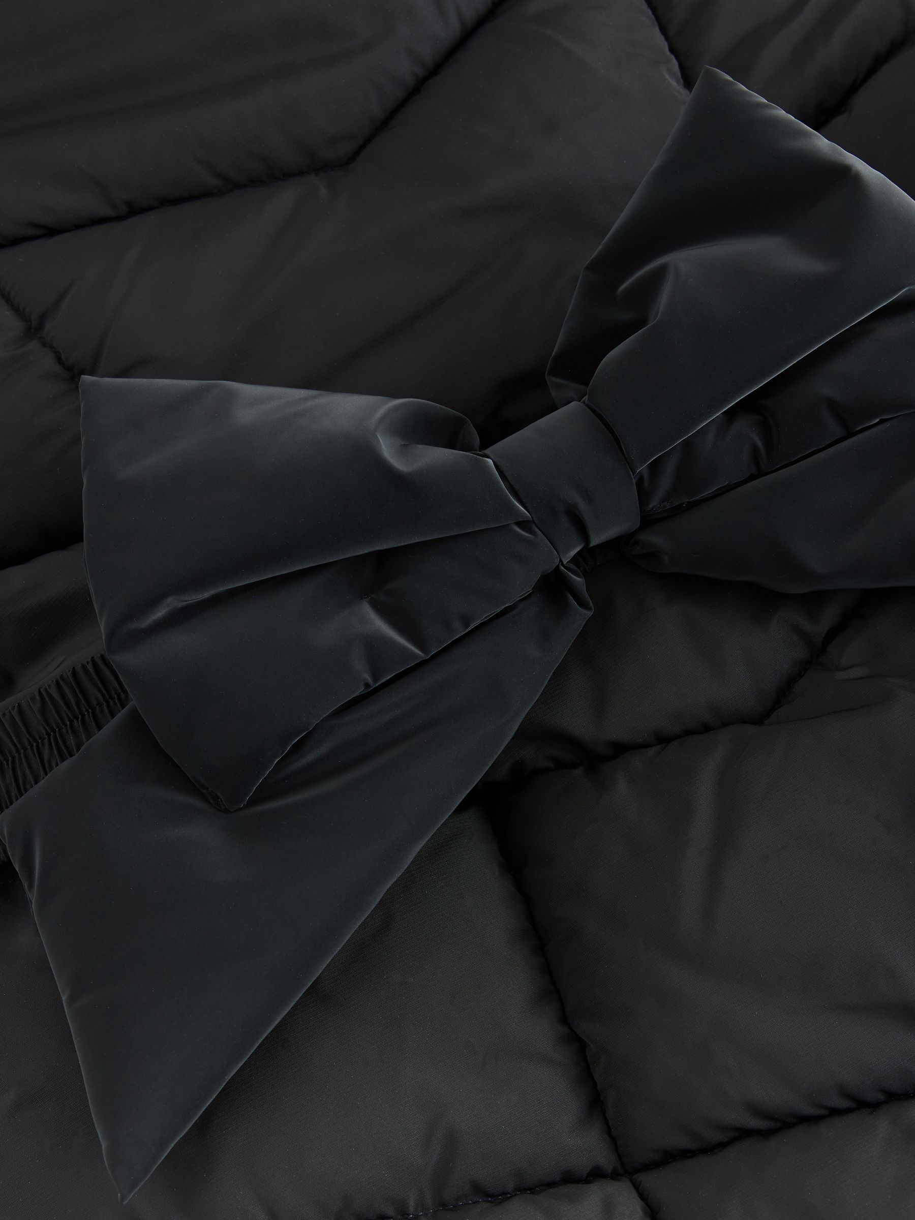 Zwart - Baker by Ted Baker Regenbestendige gewatteerde lange jas met strik op de rug en ceintuur