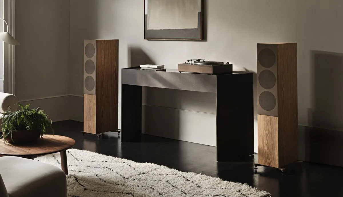 KEF R7 Meta Noyer Clair (la paire) Enceintes colonne
