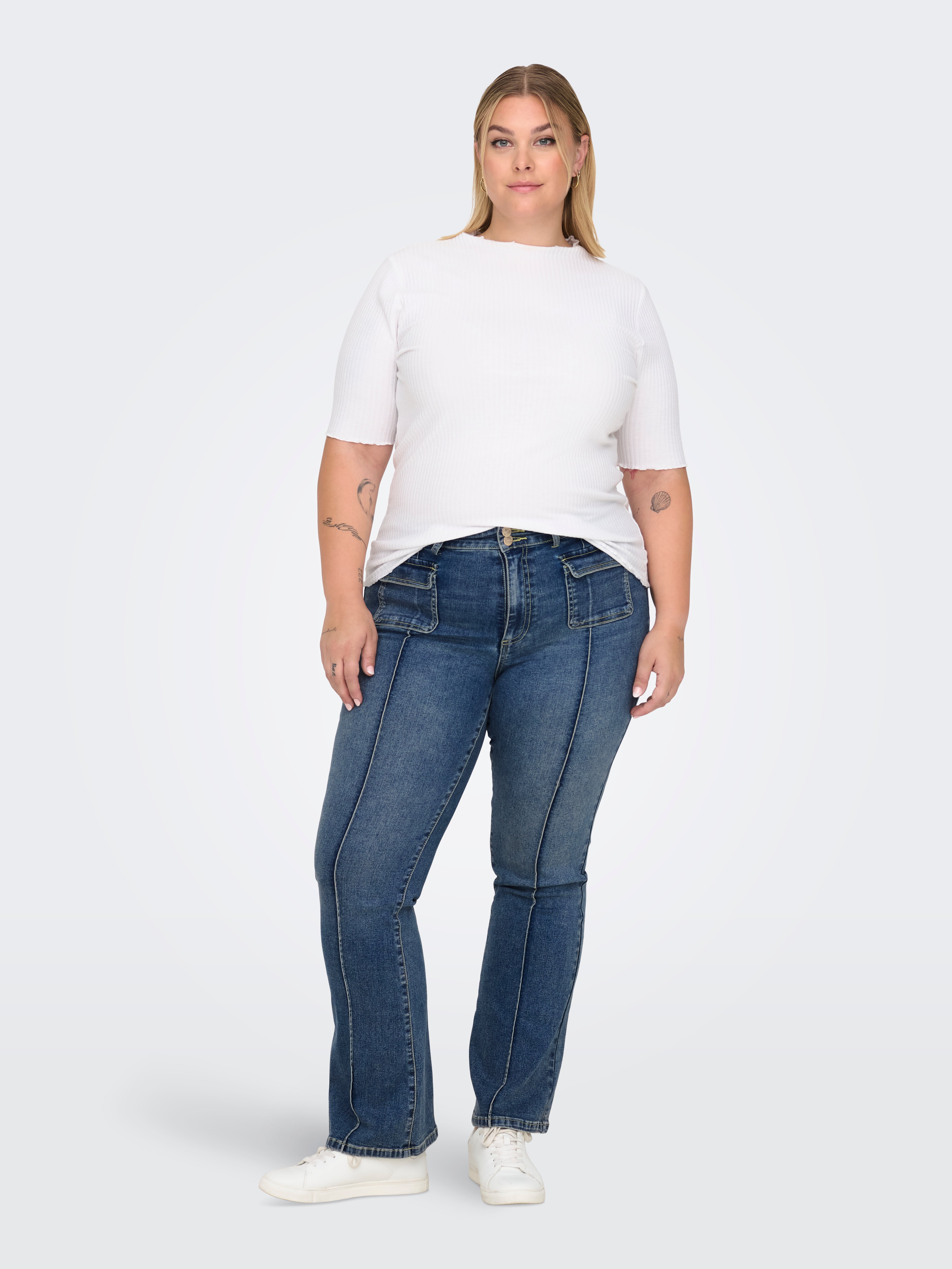 CARSALLY Mittlere Taille Ausgestellt Jeans Medium Blue Denim