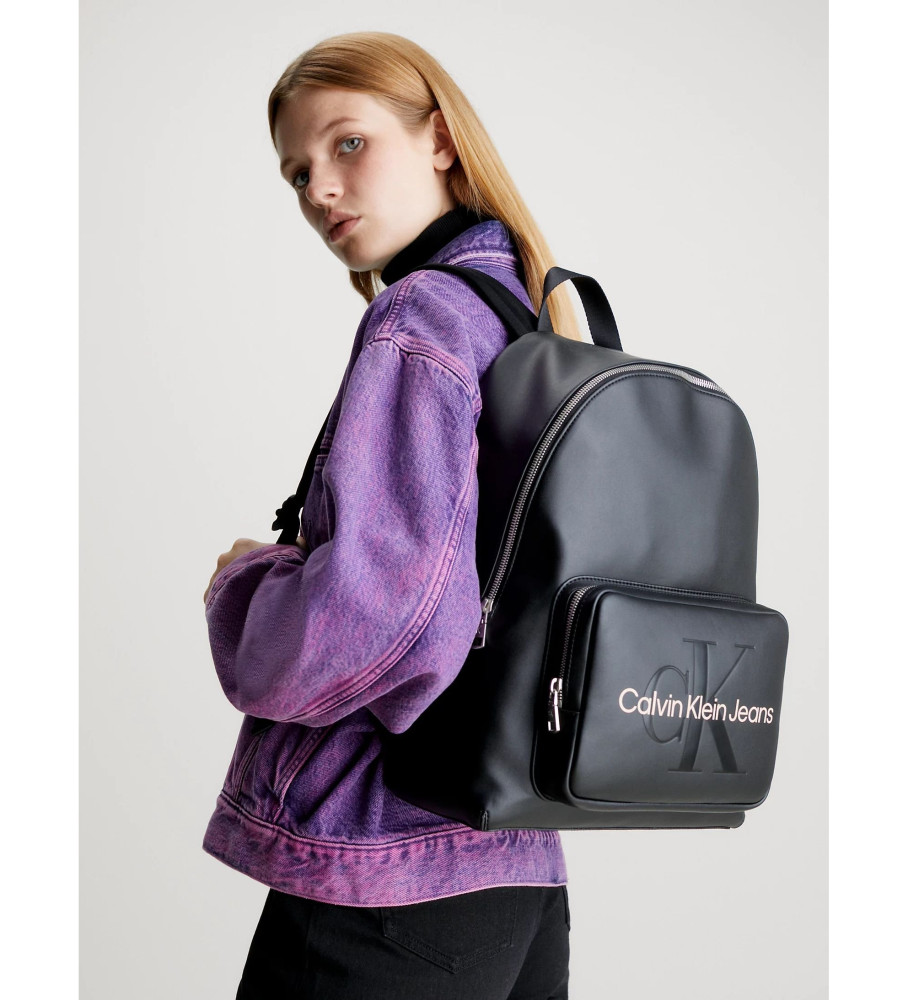 Mochila redonda Calvin Klein preta