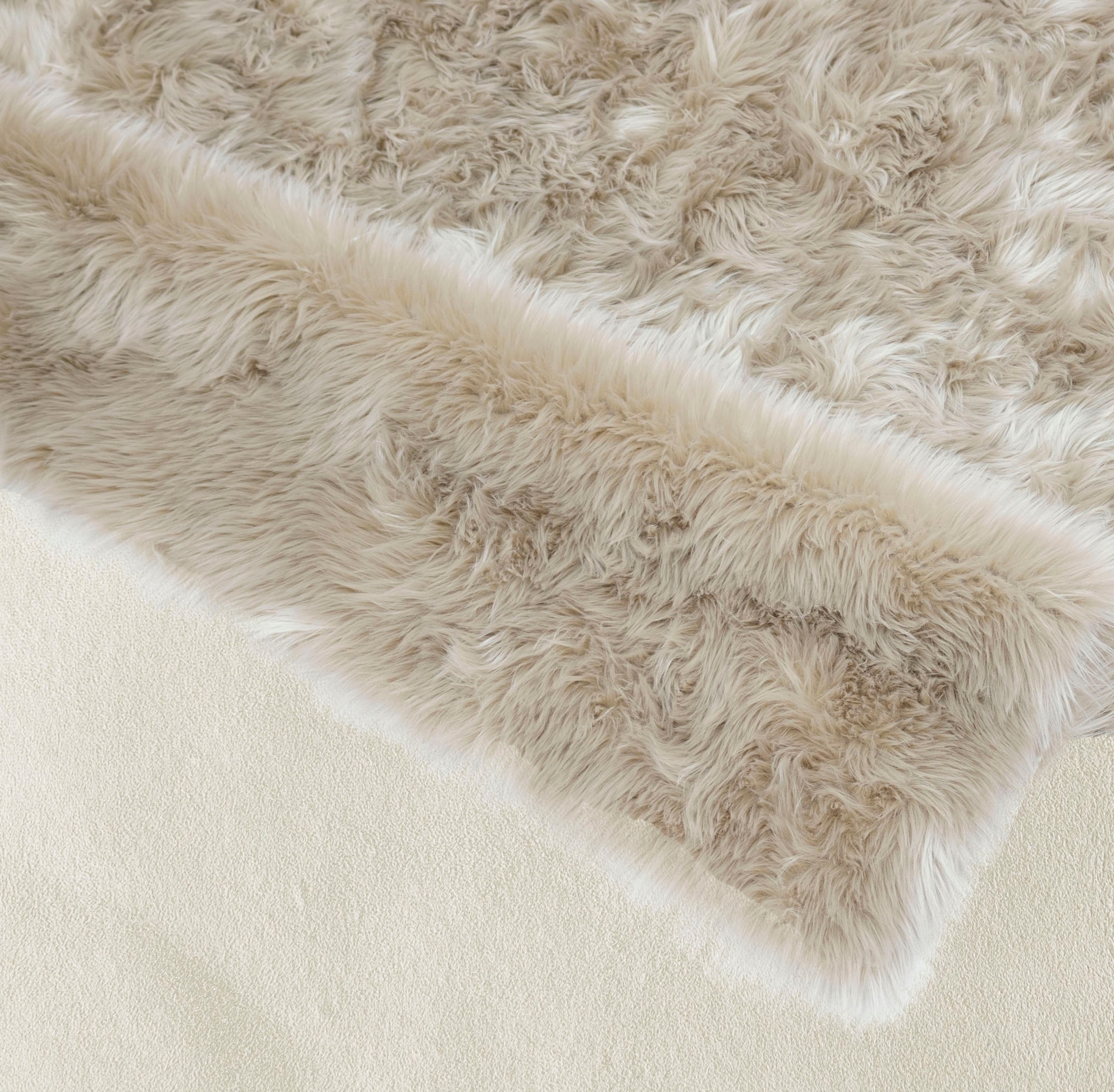 my home Fellteppich »Dena, Hochflor Teppiche, kuschelig weich« rechteckig 60 mm Höhe Kunstfell, Uni-Farben, Wohnzimmer, Schlafzimmer, Esszimmer