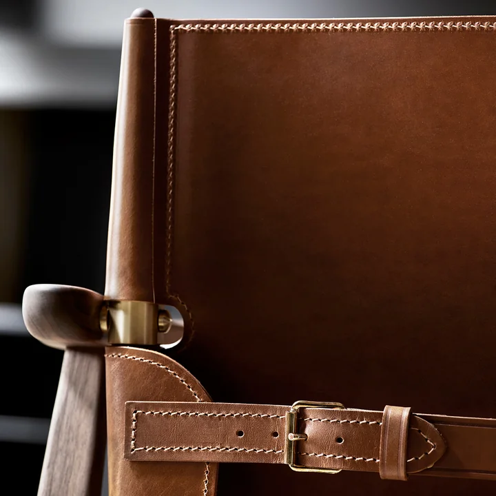Carl Hansen - BM1160 Huntsman Chair, Walnuss geölt / Sattelleder cognac (Beschläge Messing)
