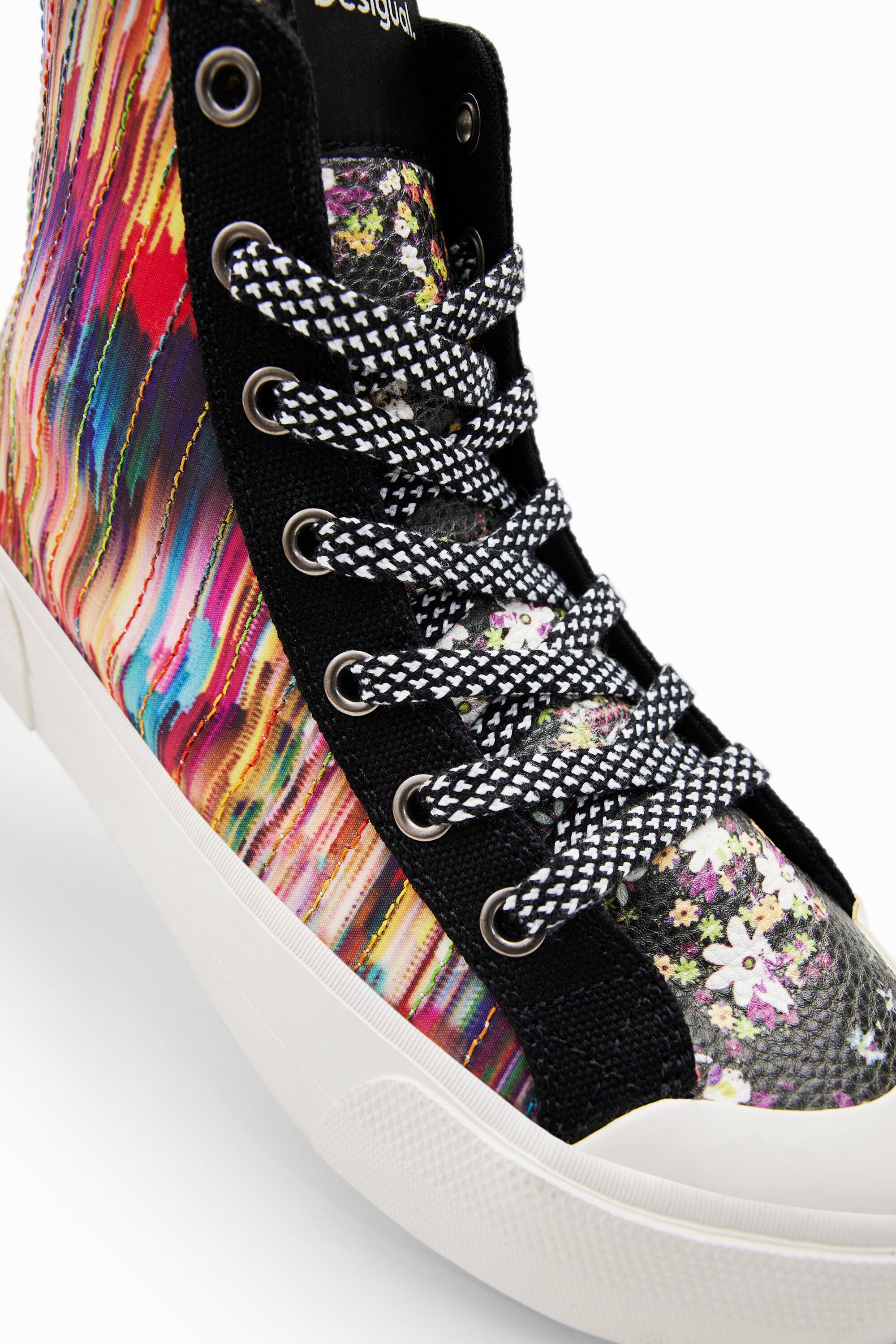 Baskets montantes patchwork glitch
