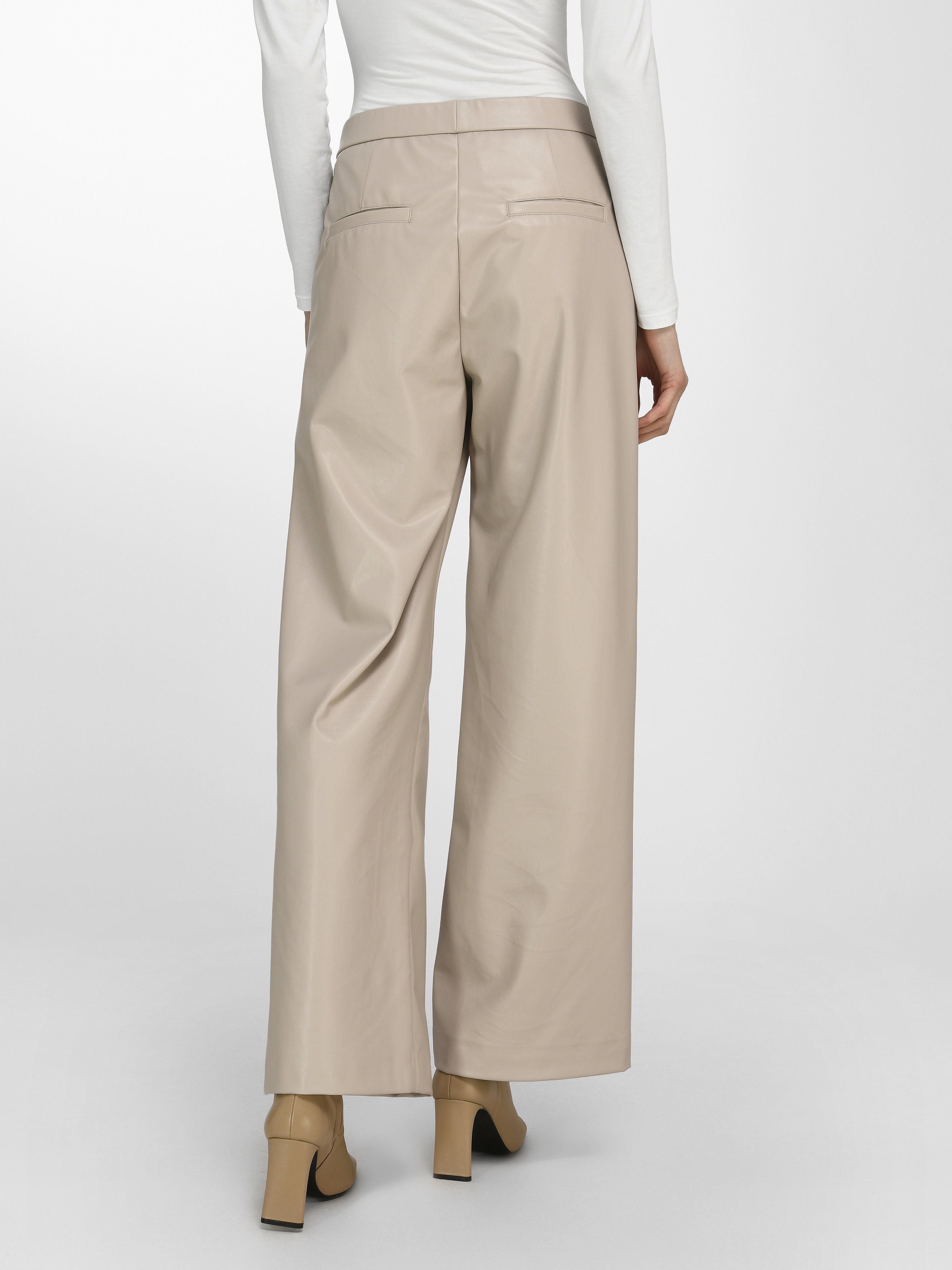 Hose Modell Palina