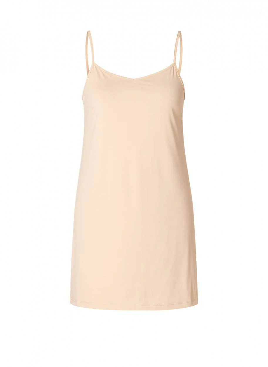 Base Level Curvy onderjurk Yanira met verstelbare bandjes beige