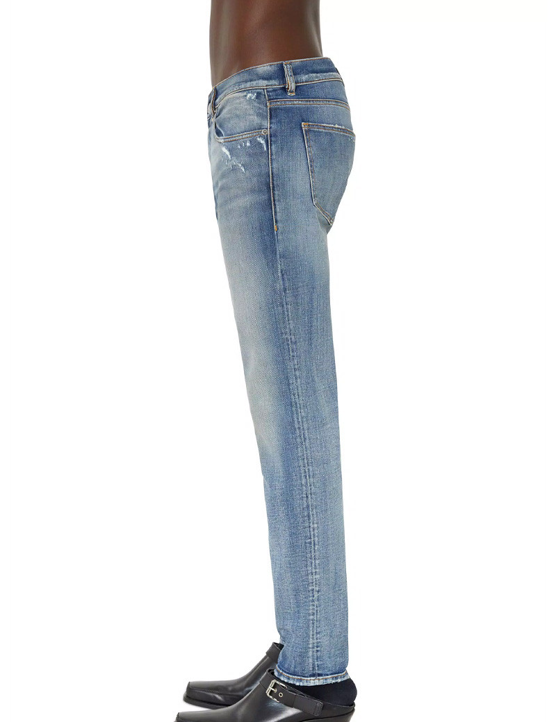 DIESEL JEAN SLIM BLEU MOYEN DÉLAVÉ D-STRUKT 9E15
