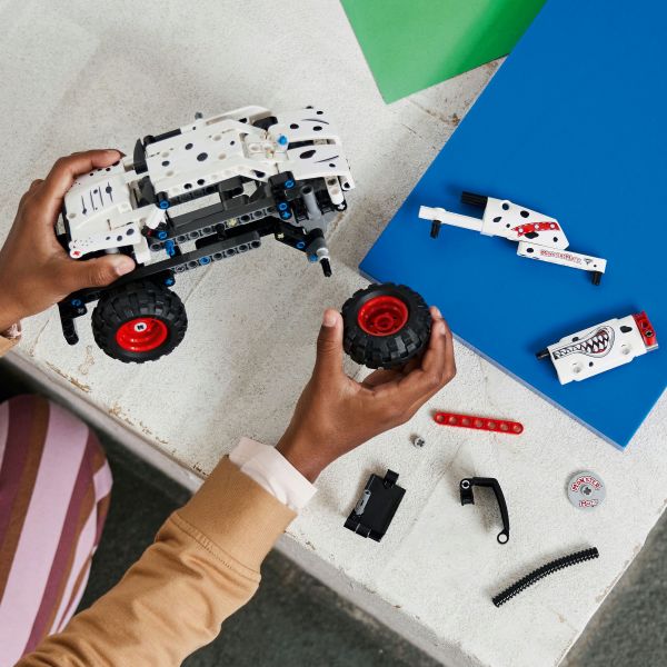 LEGO Technic Monster Jam Monster Mutt Dalmatian - 42150