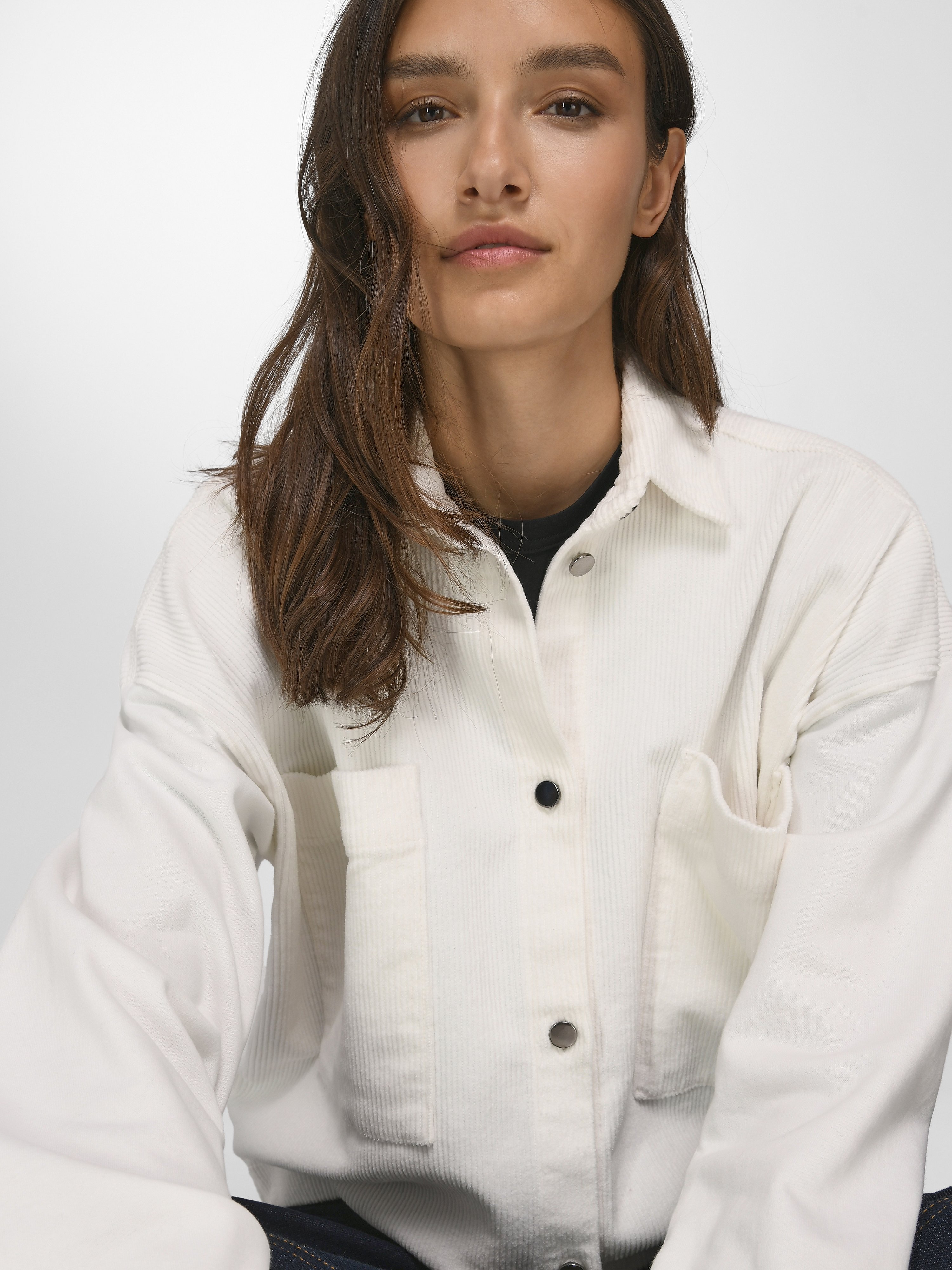 Jacke mit überschnittener Schulter