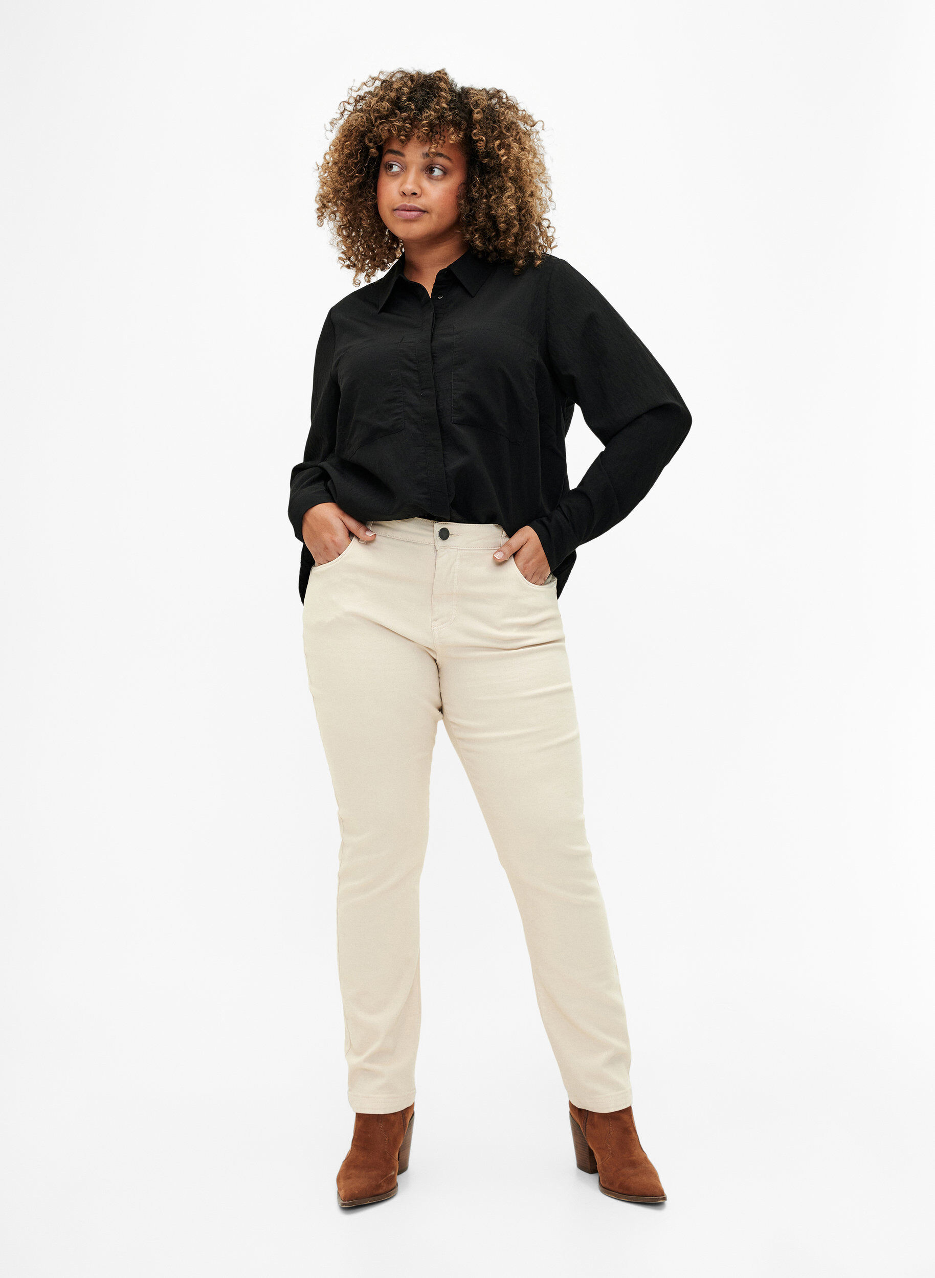 Slim fit Emily jeans med regulær talje