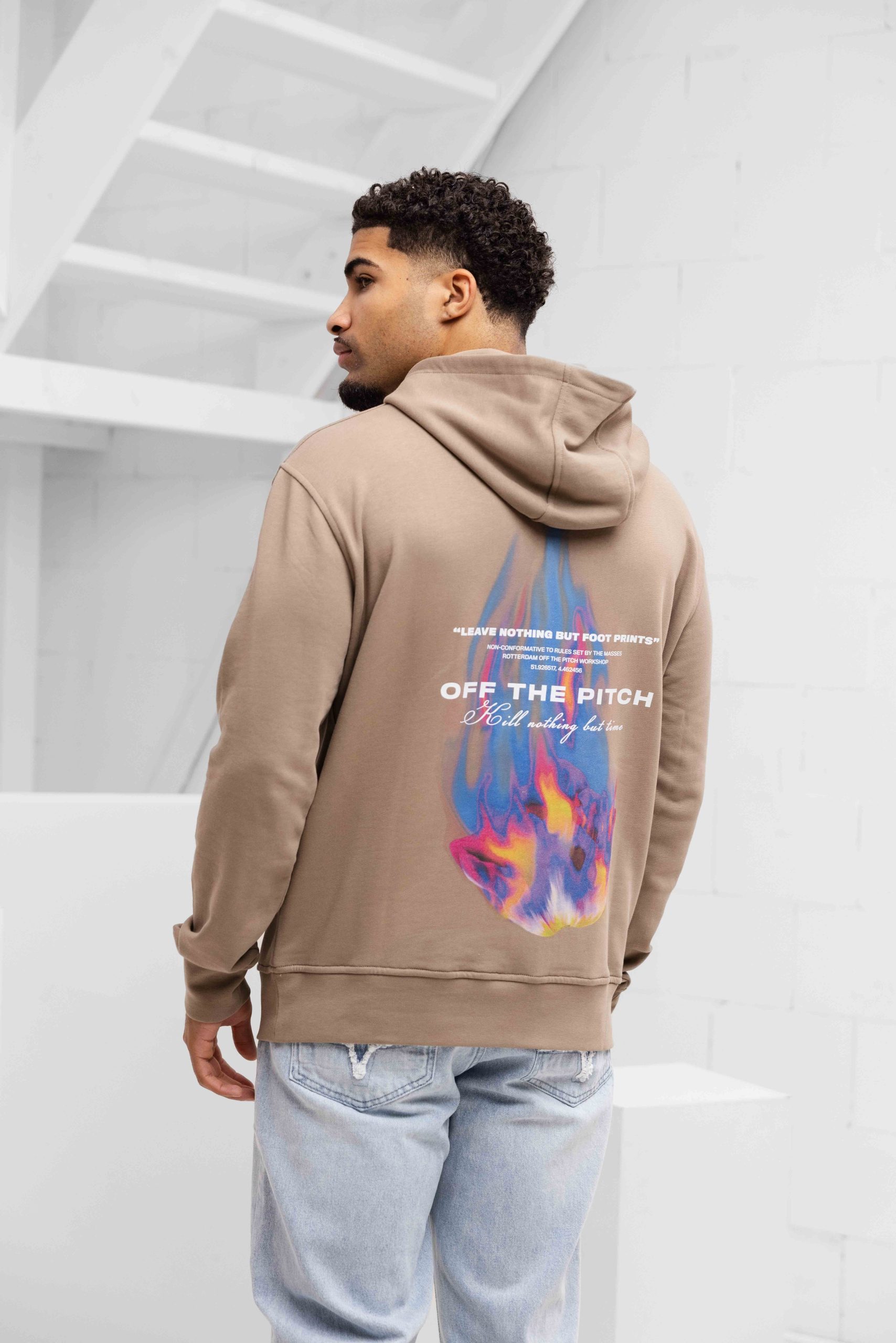 Off The Pitch Burning Flower Hoodie Heren Lichtbruin