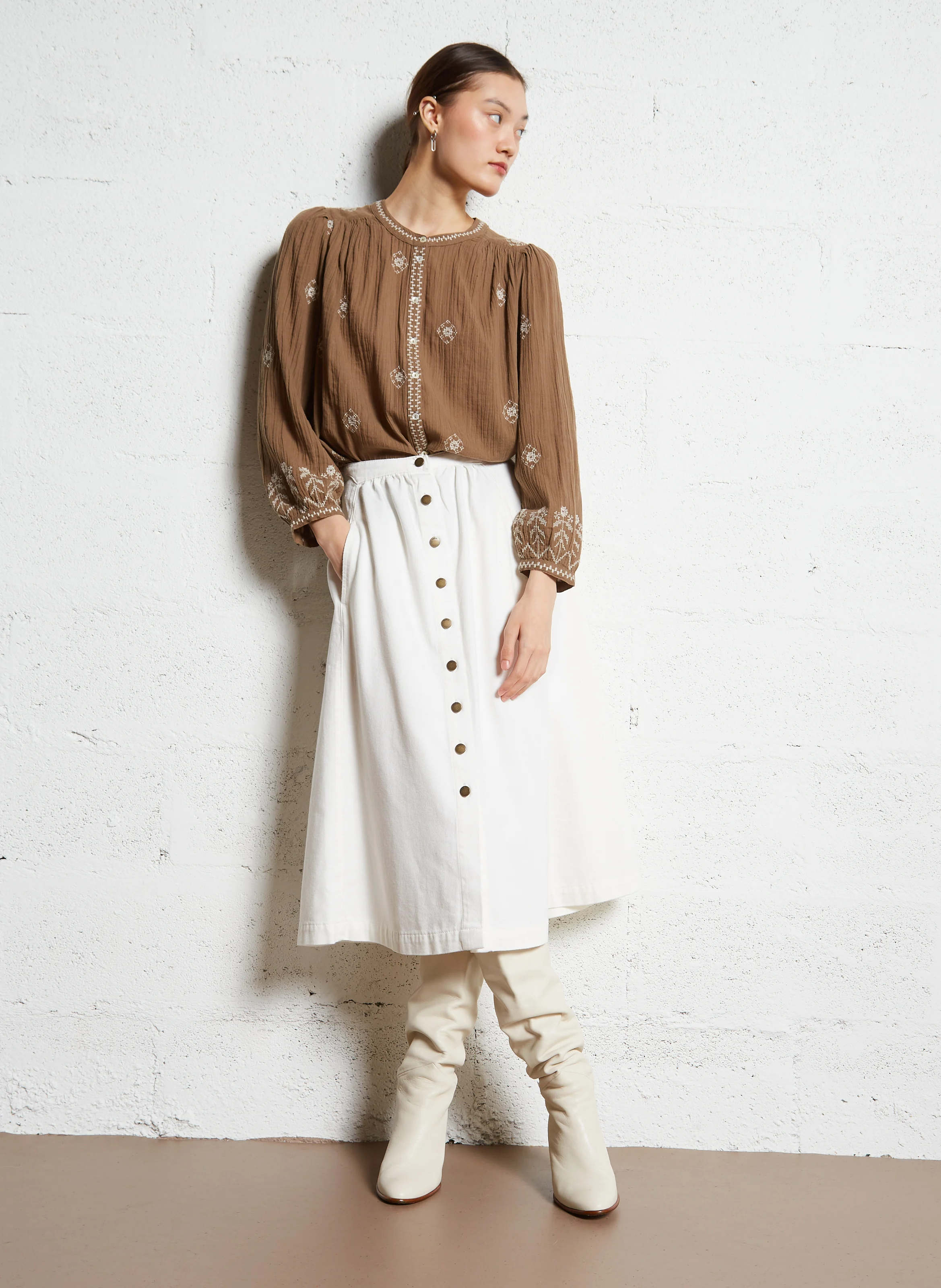 DUHA - Blouse droite brodée en coton | Kaki