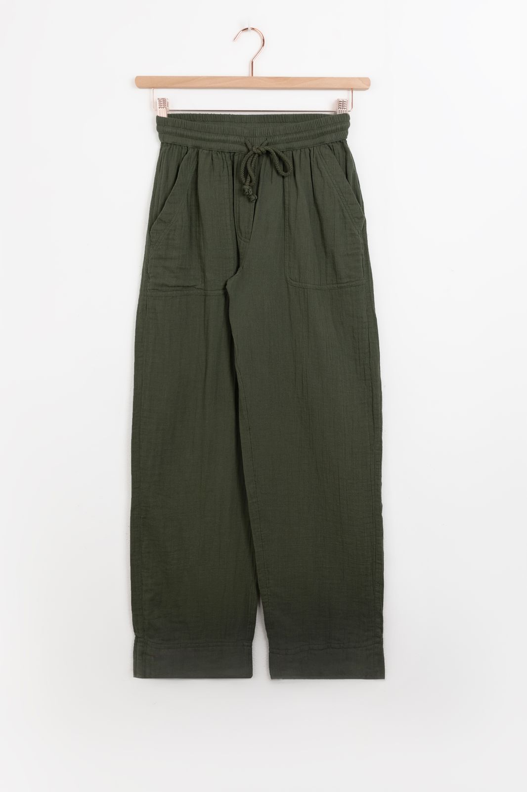 Donkergroene straight leg mousseline broek