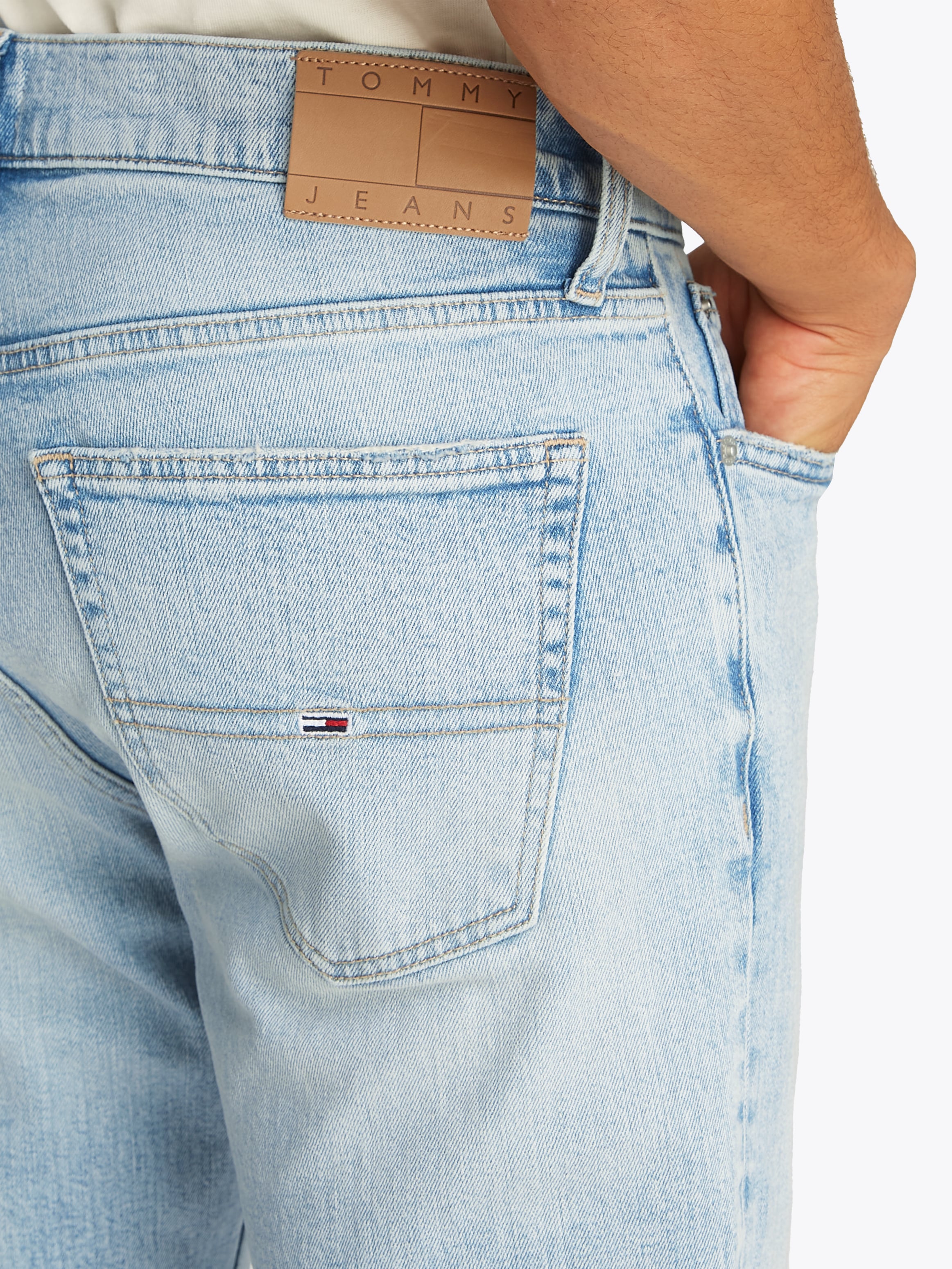 Tommy Jeans Slim-fit-Jeans »Austin Slim Tapered«, zum Knöchel hin schmaler werdende Jeans mit mittlerer Leibhöhe