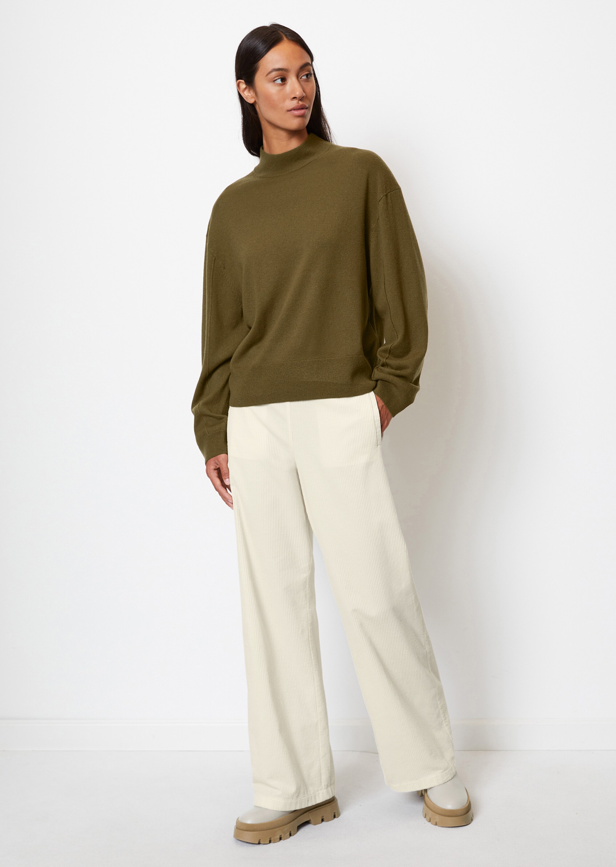 Turtleneck-Pullover loose aus Schurwolle-Viskose-Mix