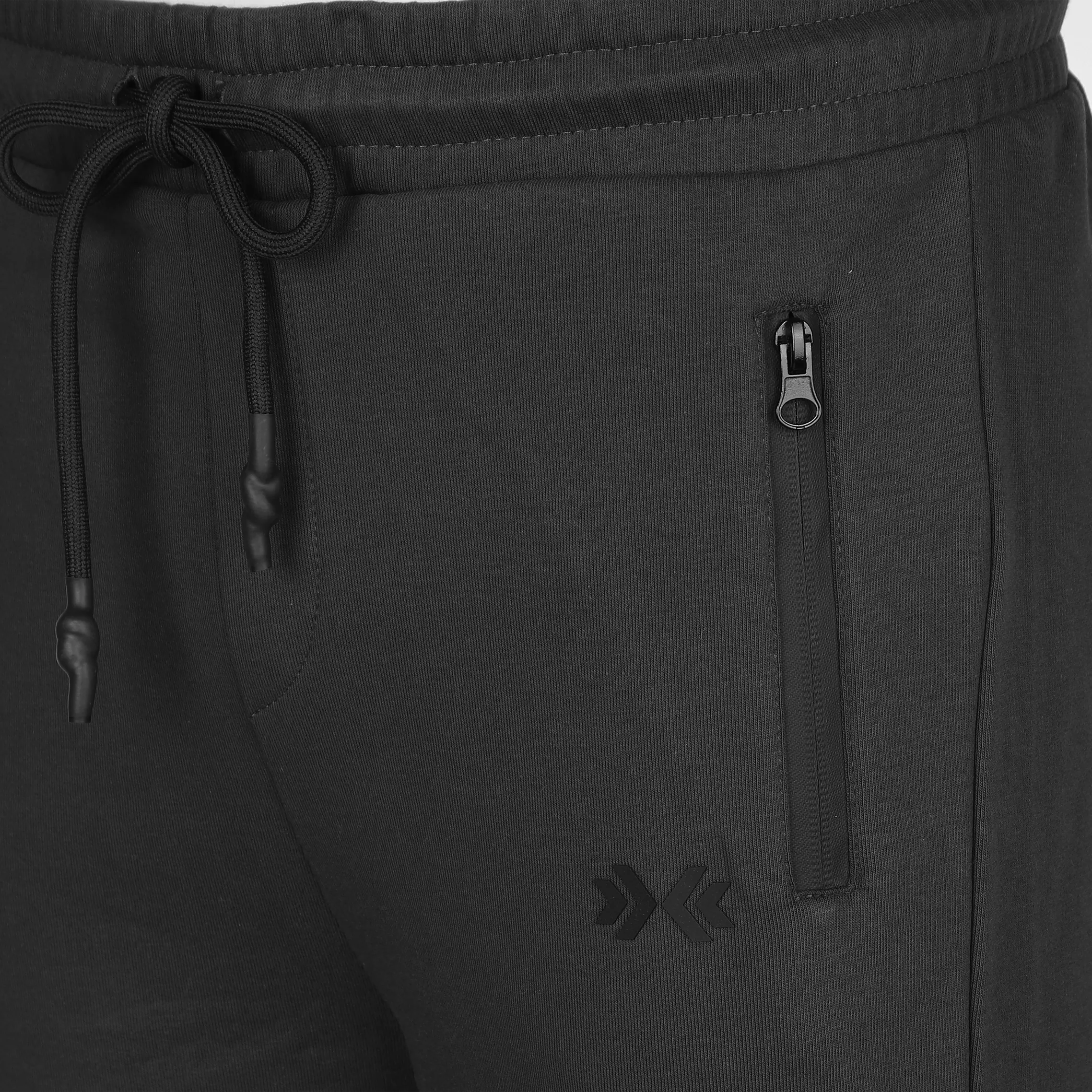 Herren Jogginghose mit offenem Bein