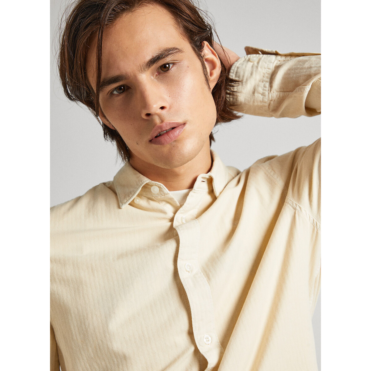PEPE JEANS<br>Camisa reta lisa com colarinho abotoado