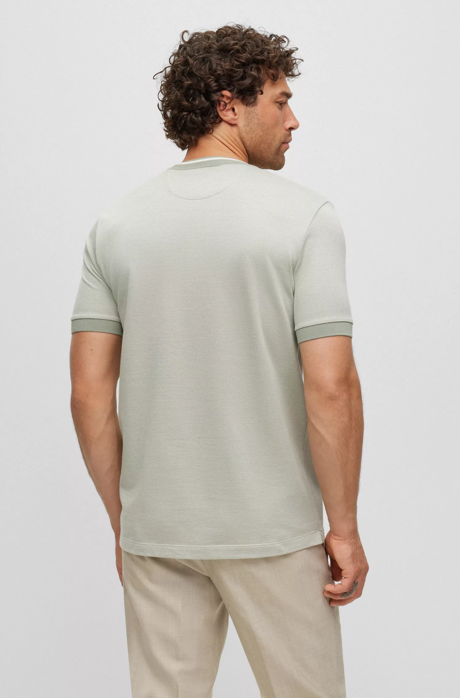 Camiseta BOSS Camel com microestampa em algodão e seda.