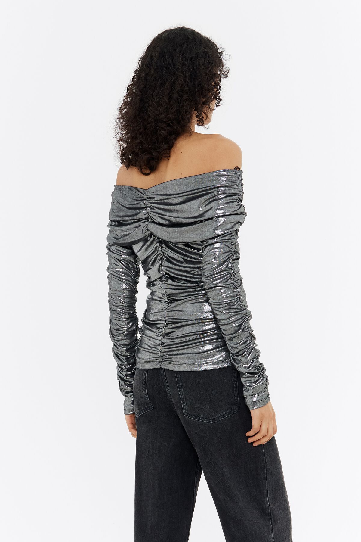 Camiseta prateada metálica franzida