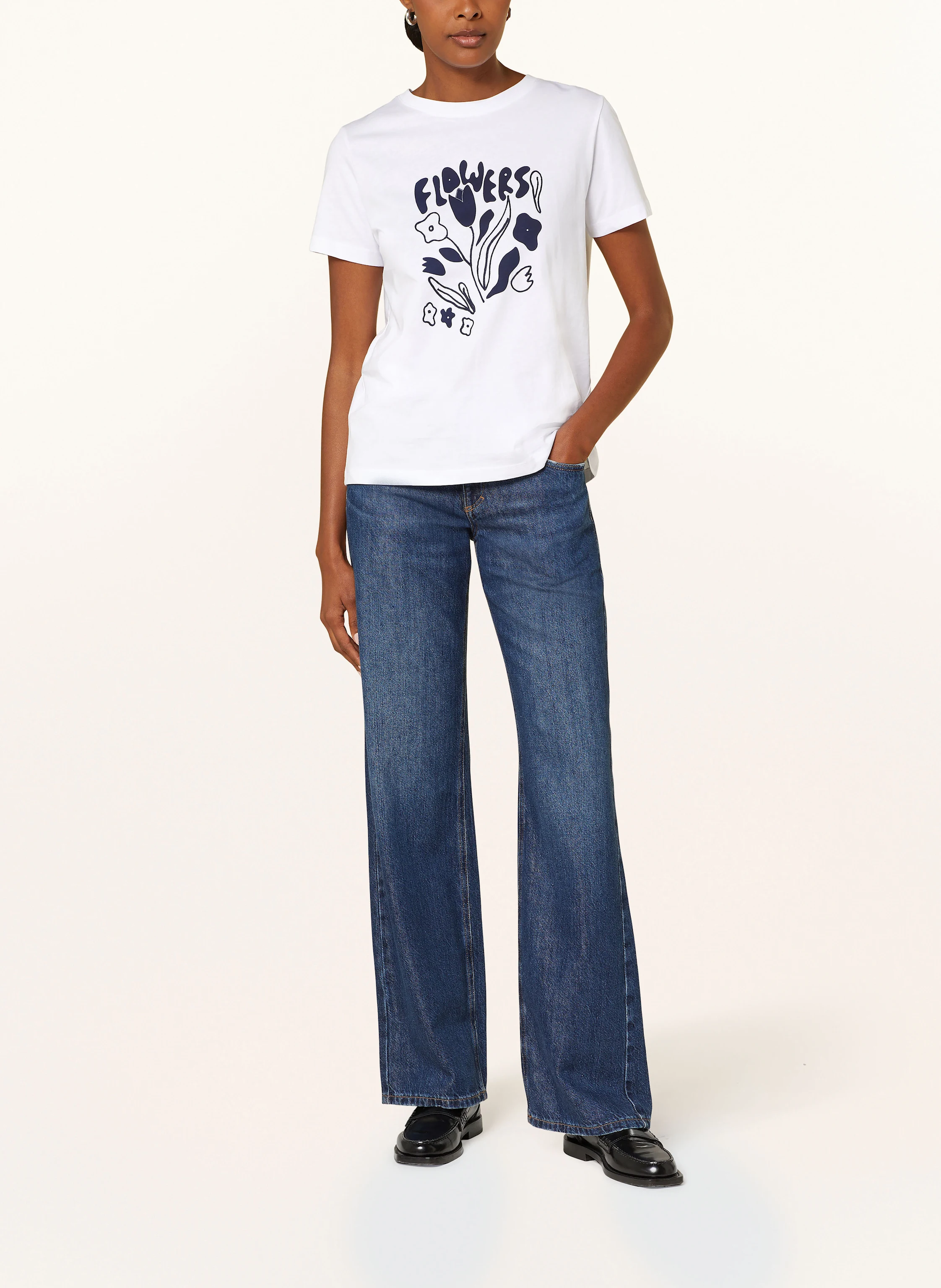 comma casual identity T-Shirt