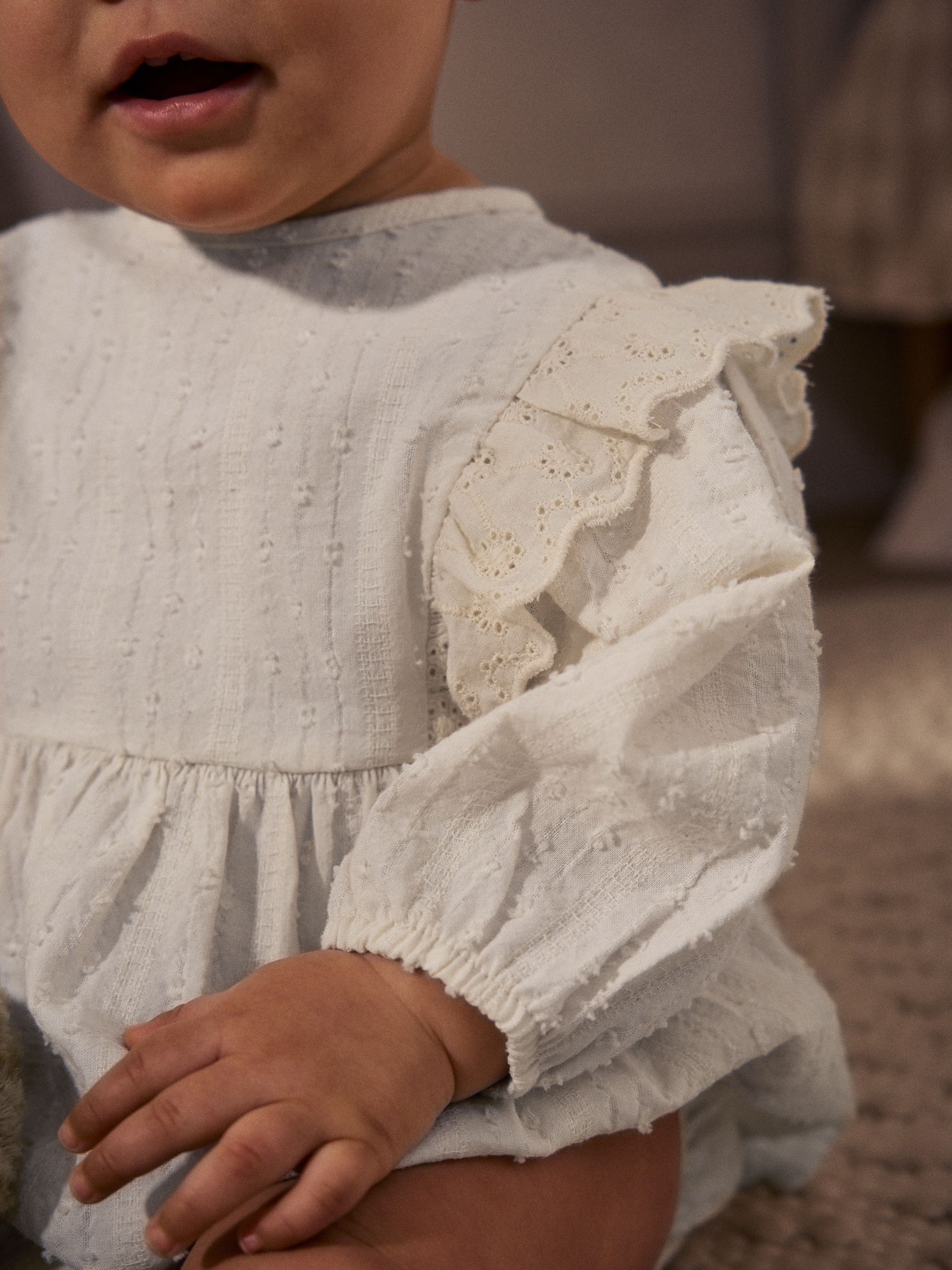 Ecru/wit met broderie - Babybroekje (0 mnd-3 jr)