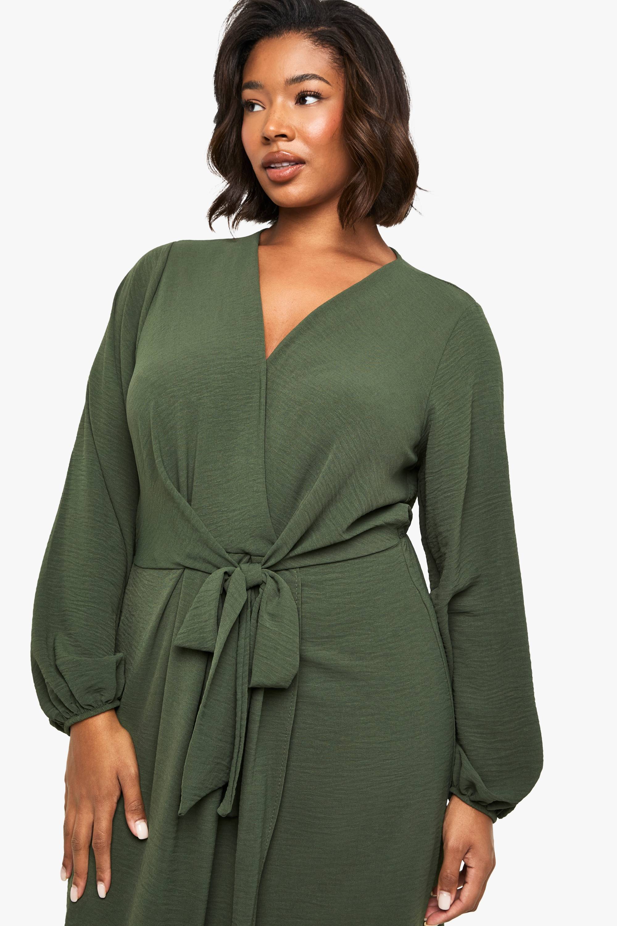 boohoo Robe maxi texturée à détails de nouage Plus