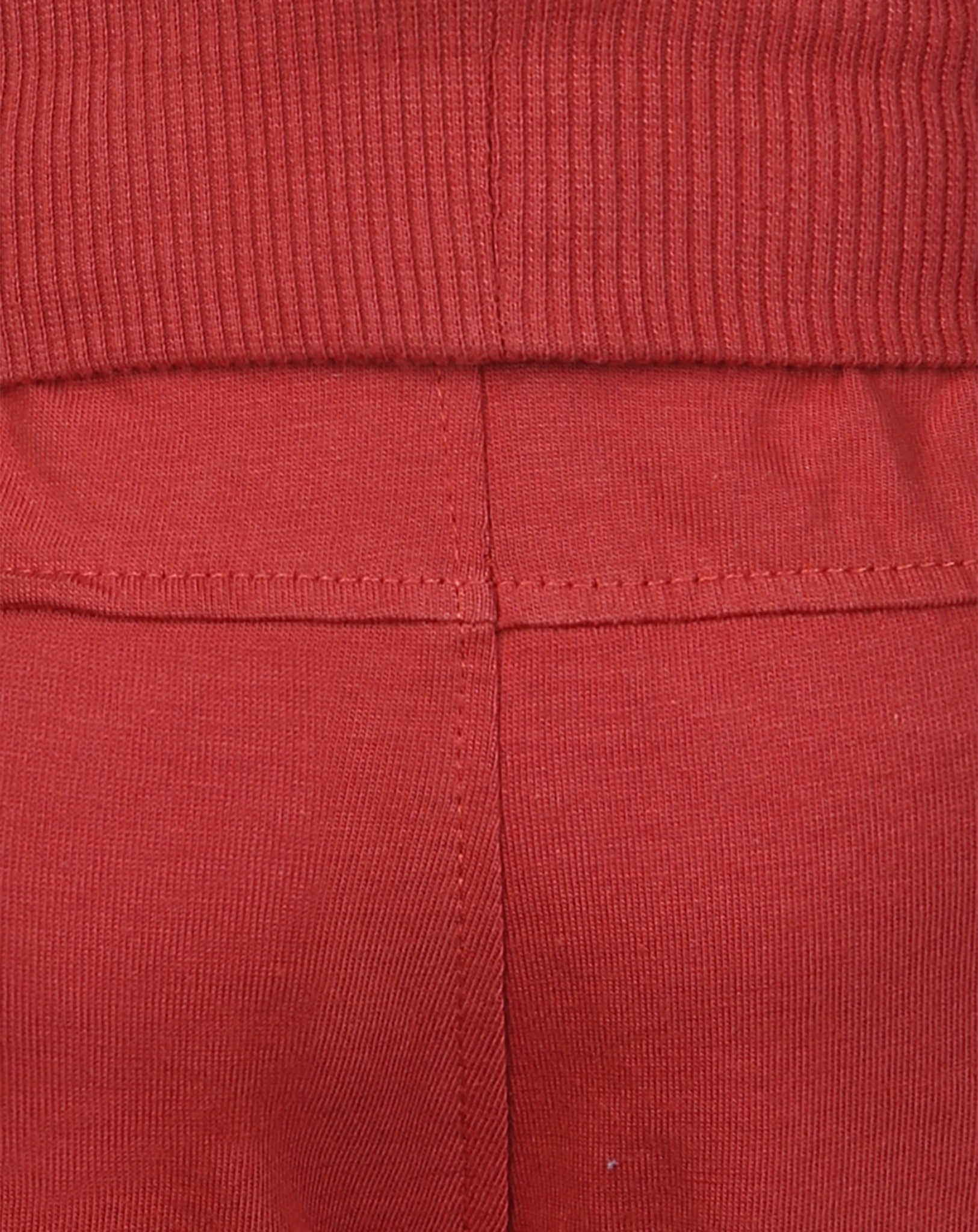 Bermuda-Shorts FIRST CLASS in rot