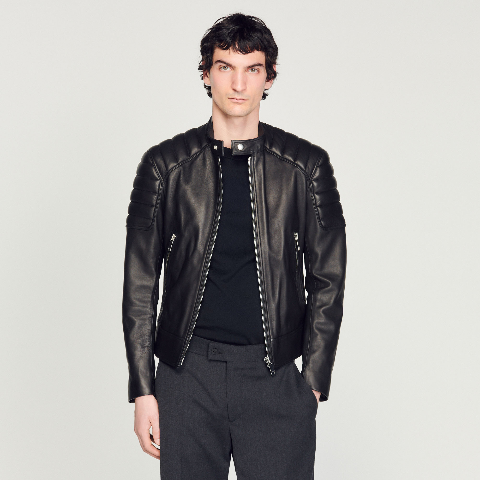 Blouson en cuir finitions matelassees
