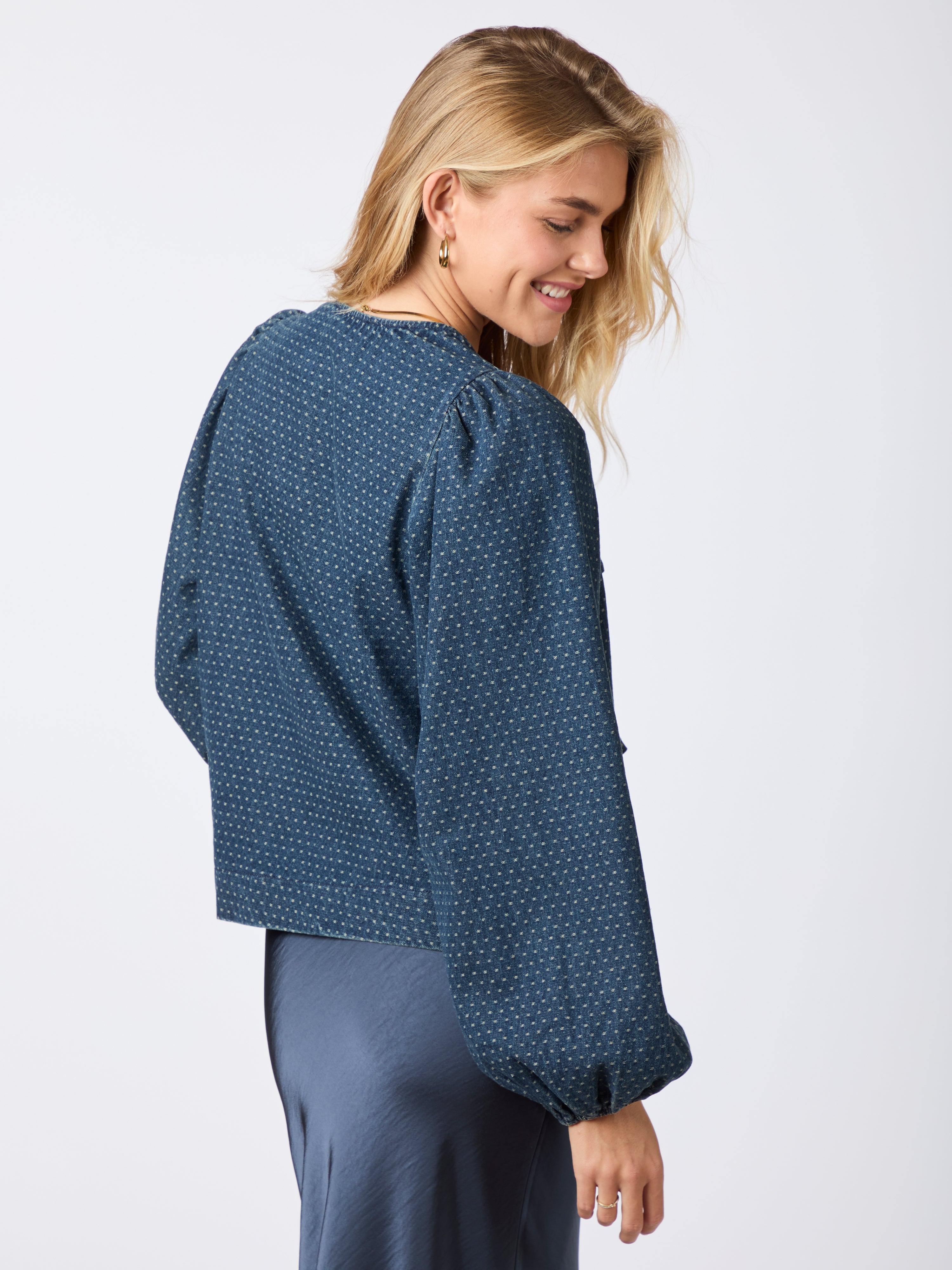 Neo Noir  Silvi Overdyed Dot bluse - Ash Blue