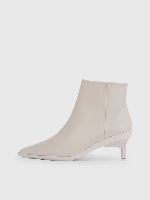 botas de couro até o tornozelo