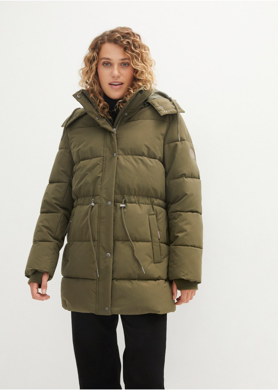 Veste matelassée avec lien à nouer à la taille