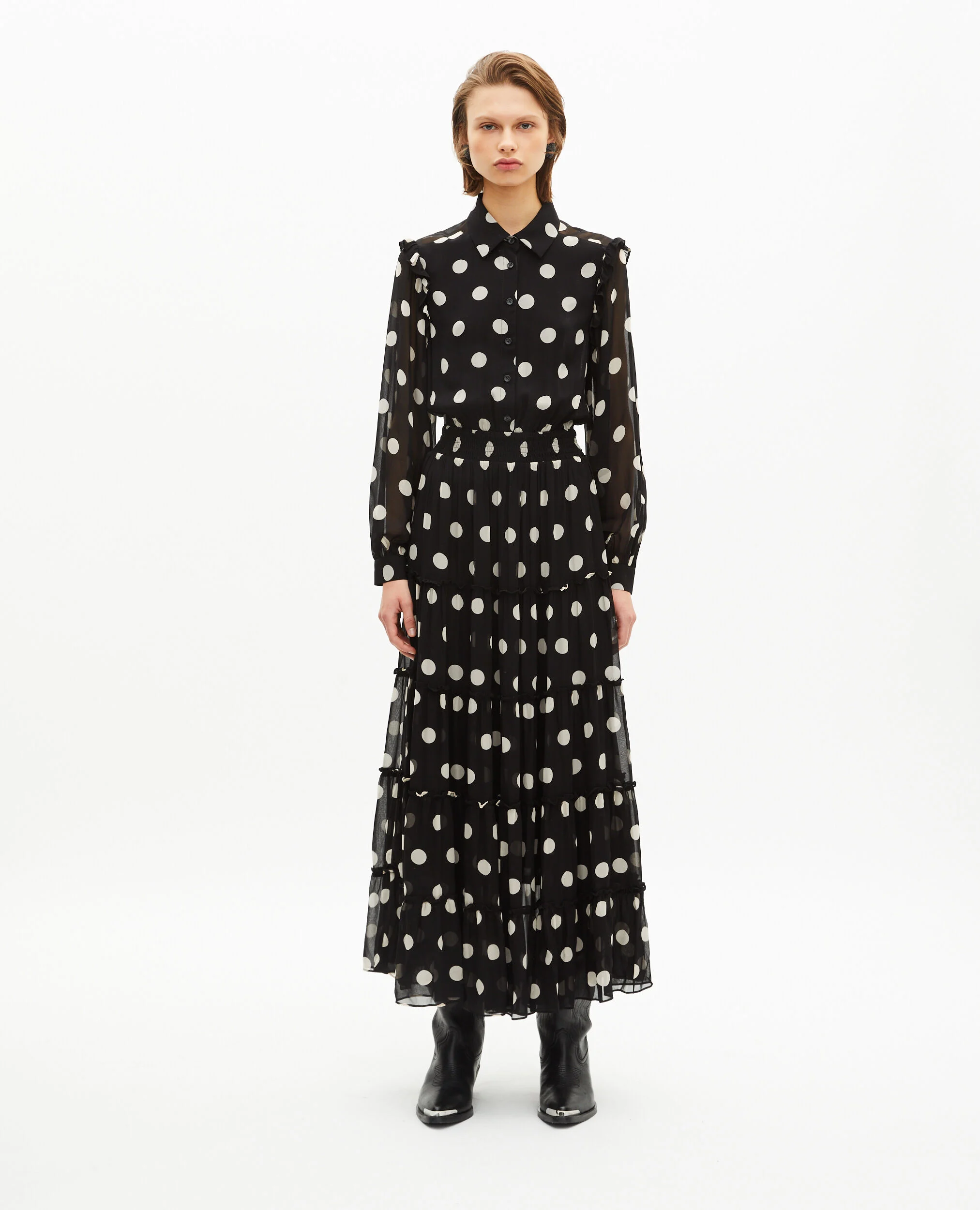 Robe longue à pois noire
