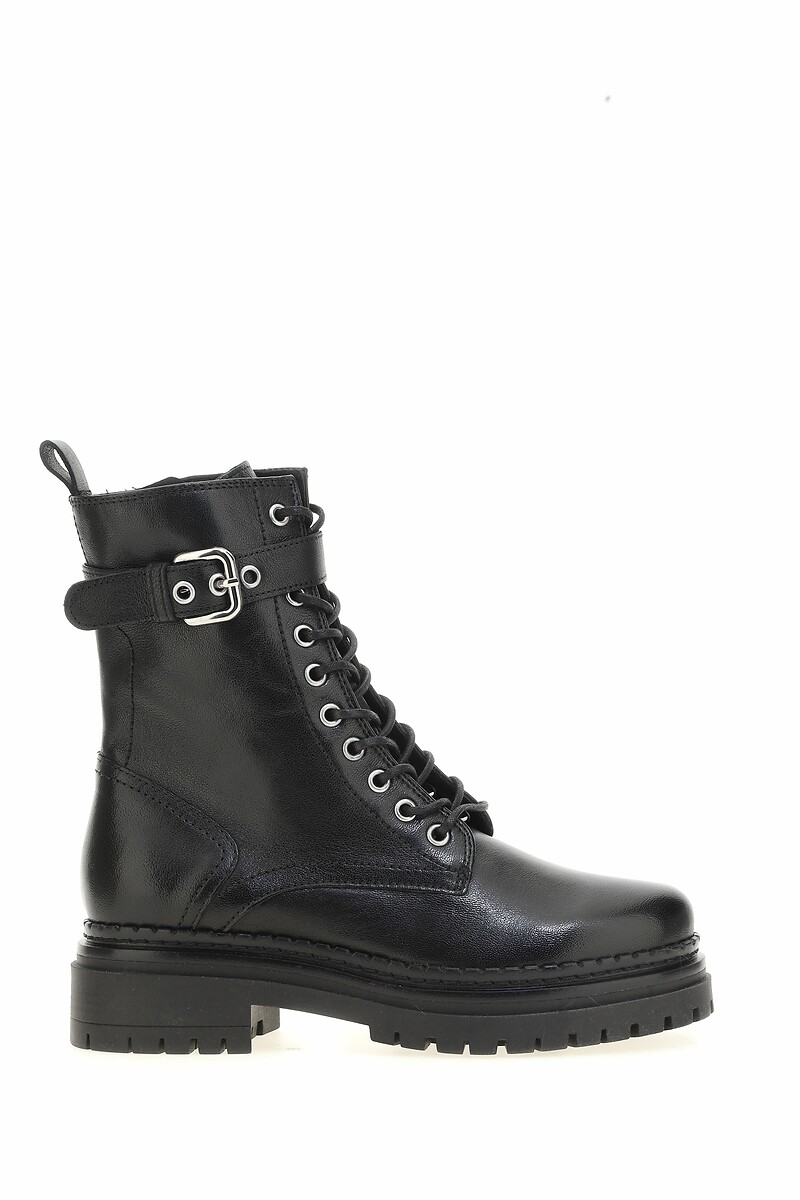 MJUS<br>Botas de couro com cadarços