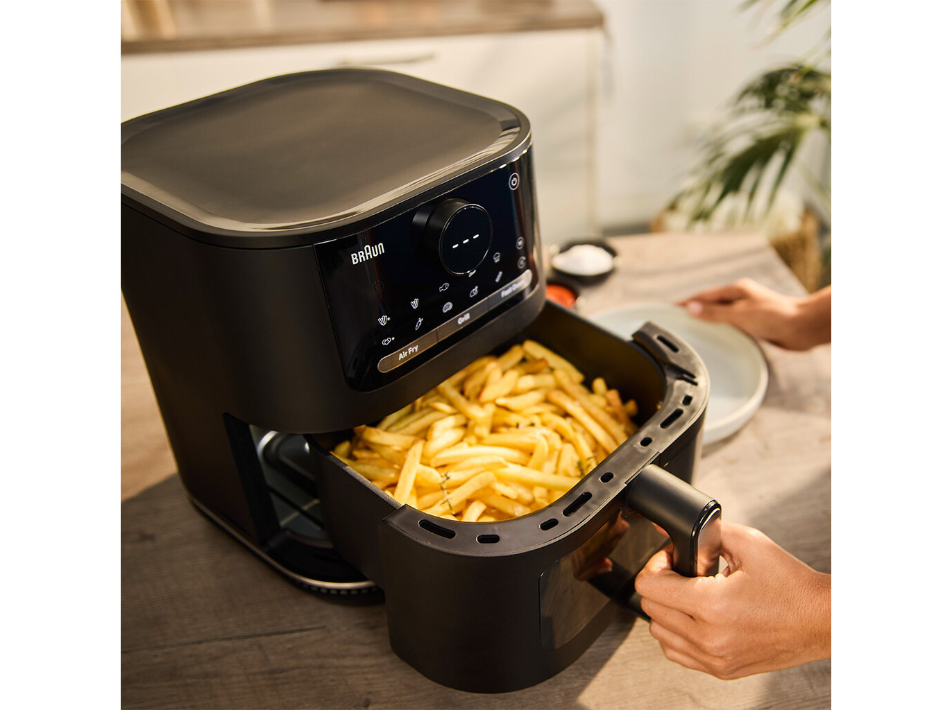 FRITADEIRA AIR FRYER BRAUN HF5073BK 6L PRETA