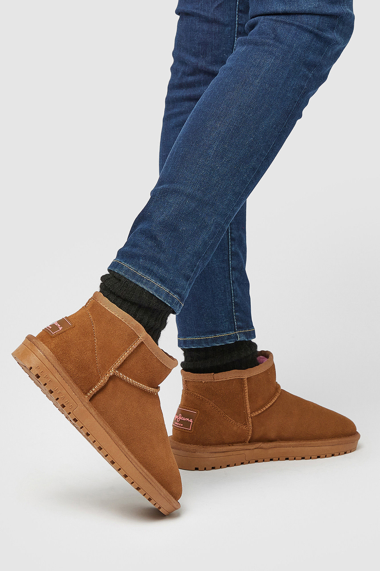 botas de camurça até o tornozelo