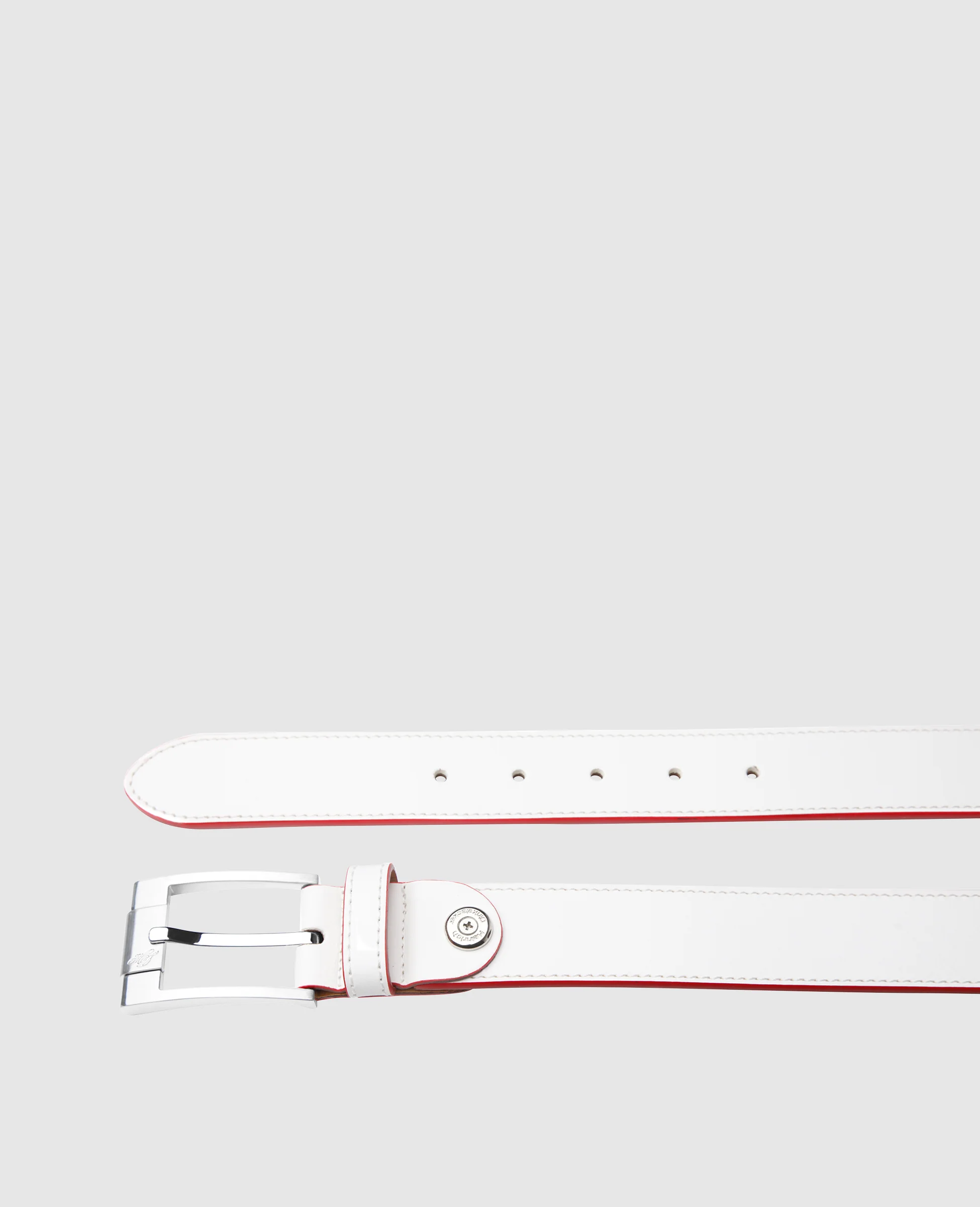 Levente Plain AC