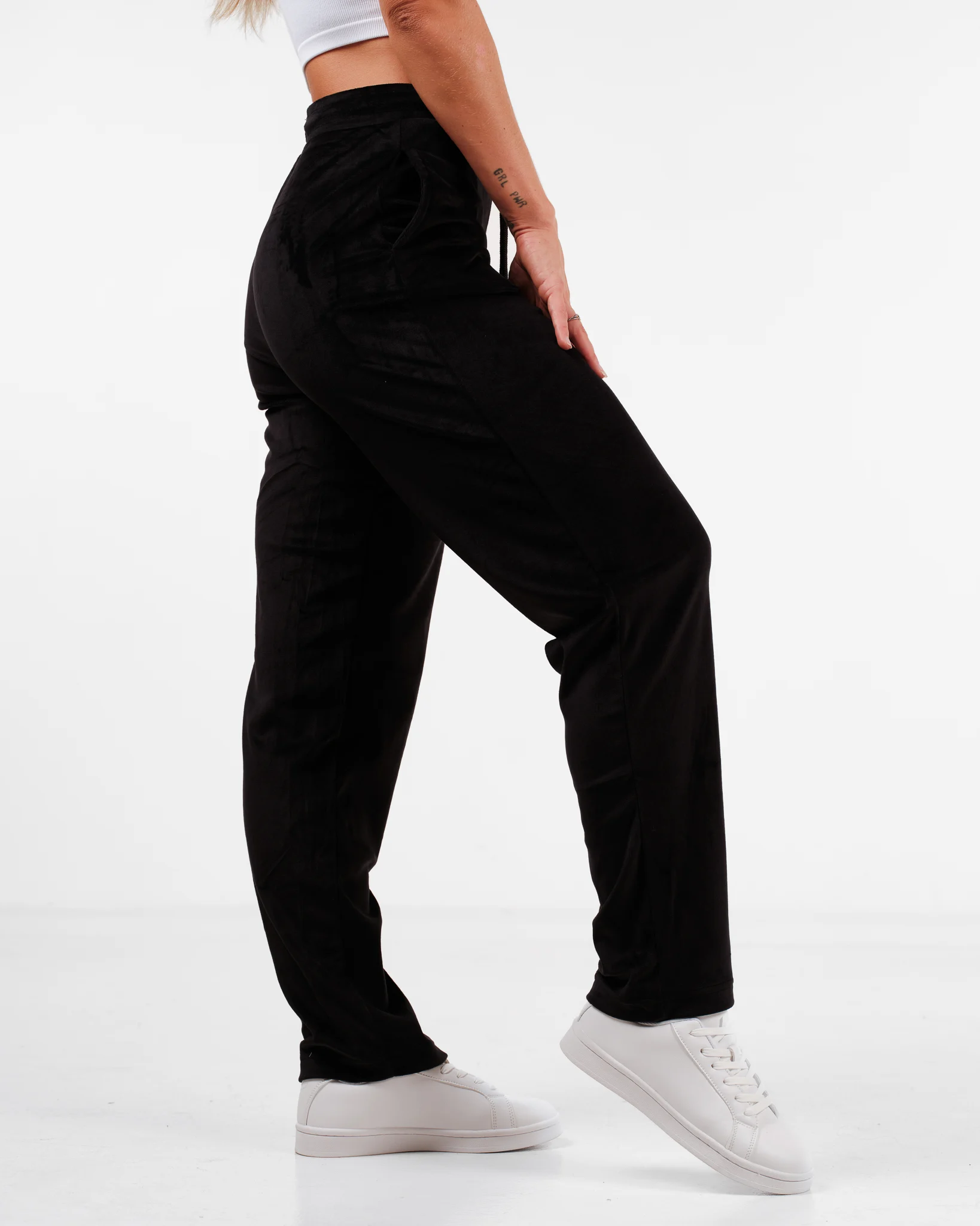 Weightless Jacey Velour Pants Black Beauty