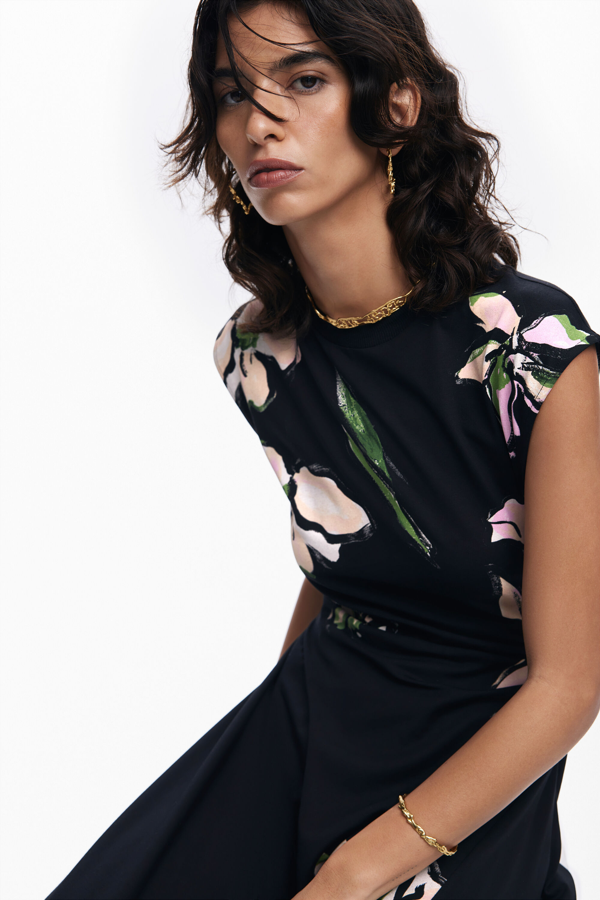 Vestido floral assimétrico